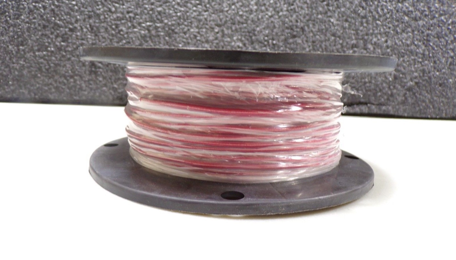 24-15992 – Wire, PVC, Red, 18 AWG, 250 ft, 76.2 m(TS)