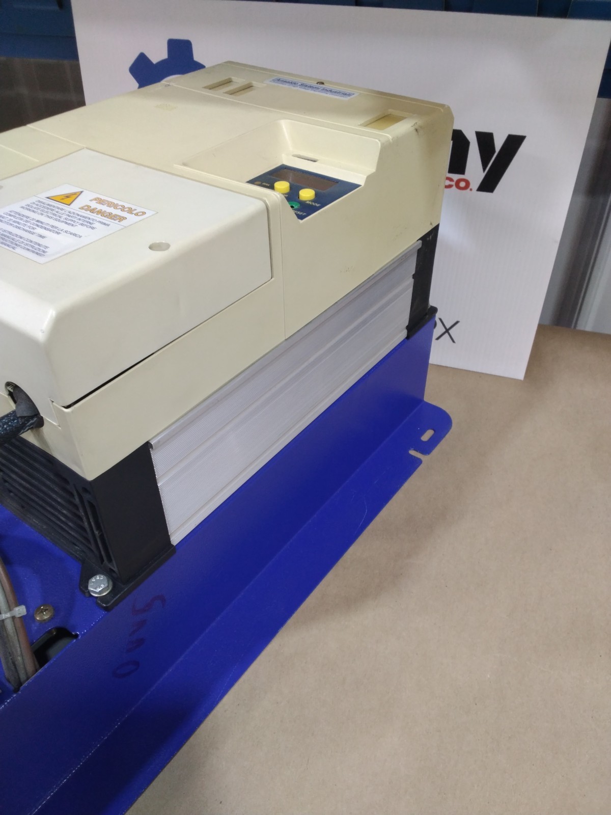 ANSALDO Sistemi Industrial SVMT033DBNF 380/415V 33KVA DRIVE 3PH 380/415 50/60HZ