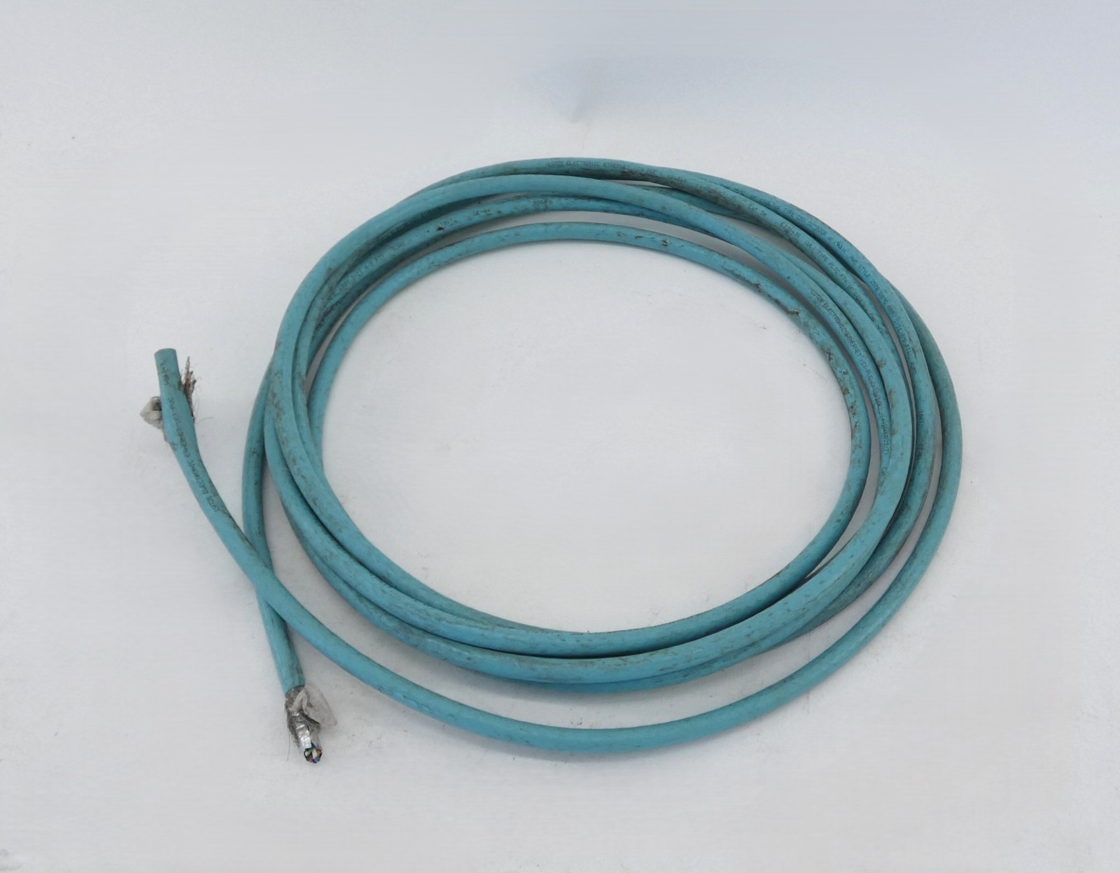 Lutze Electronic E336436 Cat5e Ethernet Cable 600V