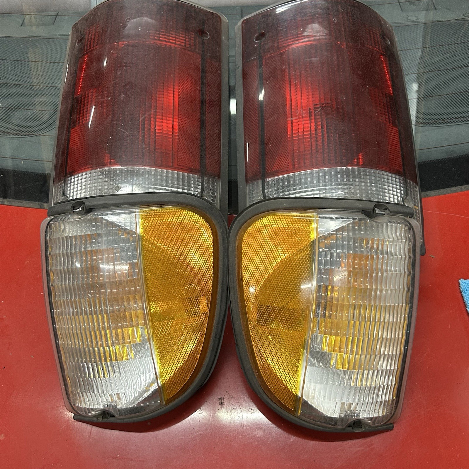 OEM Ford Econoline E150 E250 E350 Tail Lights Turn Signal Lamps Lot 1992-2000