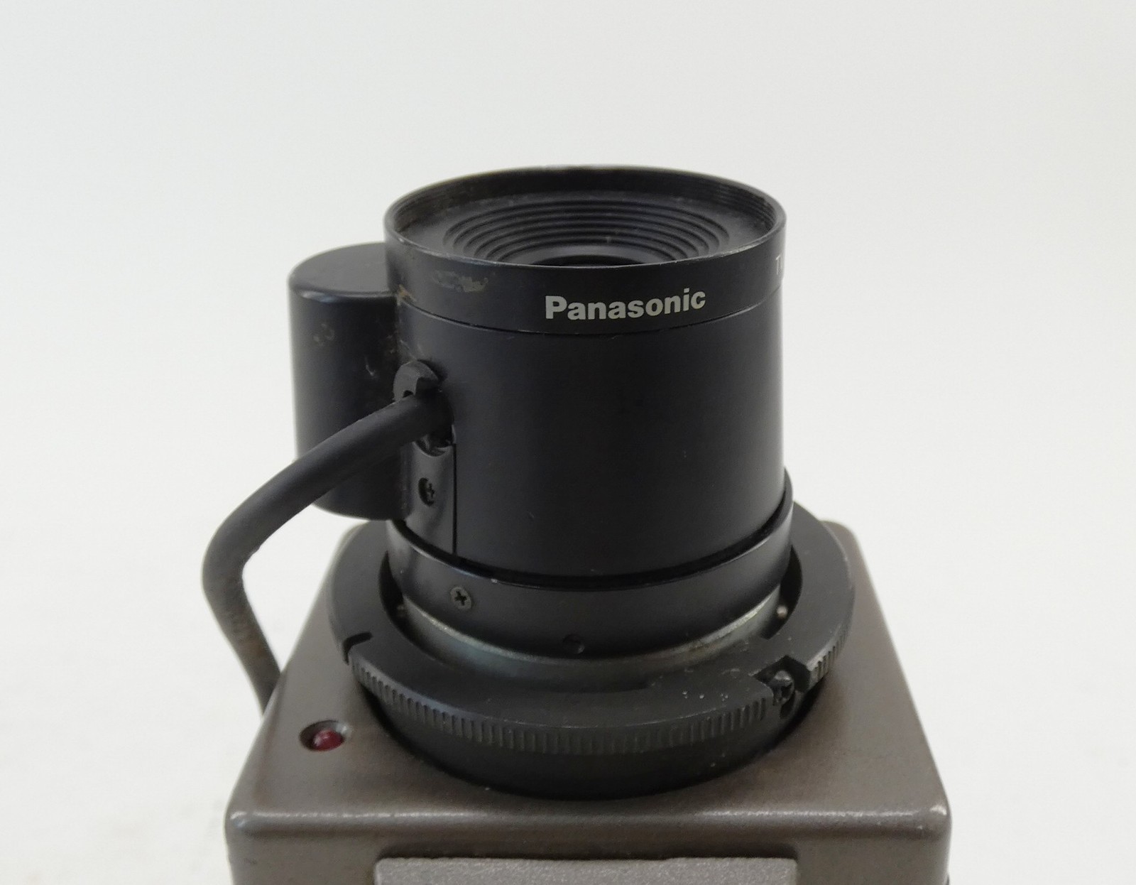 Matsushita Panasonic WV-BL604 CCTV Security Camera 24VAC 6W WV-LA12 12mm 1:1….