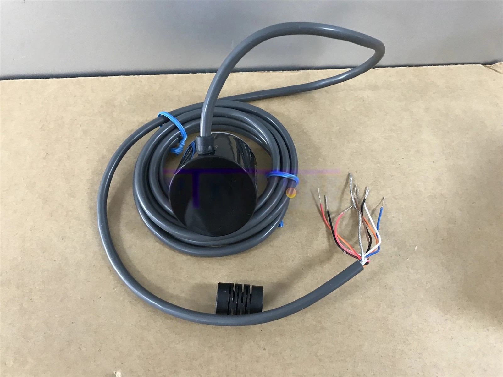 1 PCS E6B2-CWZ1X NEW Rotary Encoder E6B2-CWZ1X 1000P/R made in china E6B2-CWZ1X