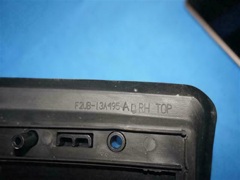 Ford F5UZ-13405-A F5UZ13405A Lamp NEW NOB