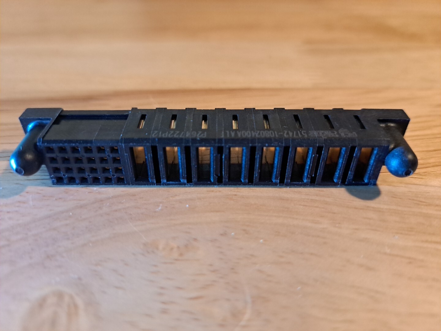 FCI Amphenol 51742-10802400AALF PWRBLADE Power to the Board