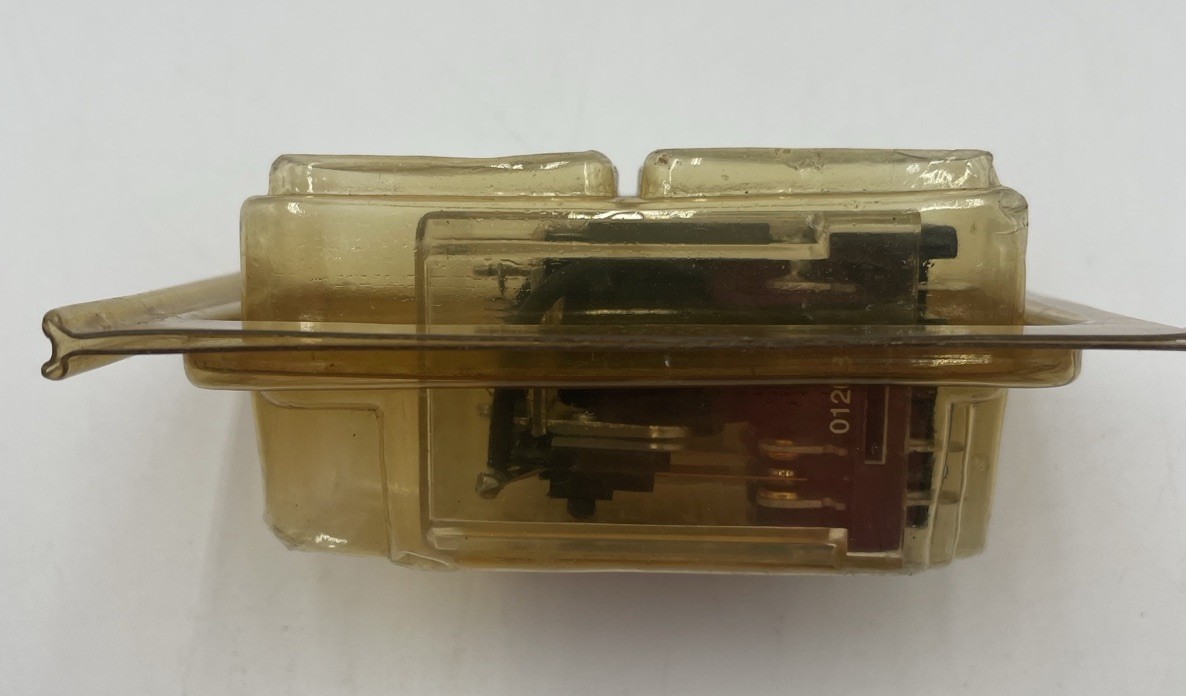 NEW DAYTON 1A488M RELAY 24VDC 15A