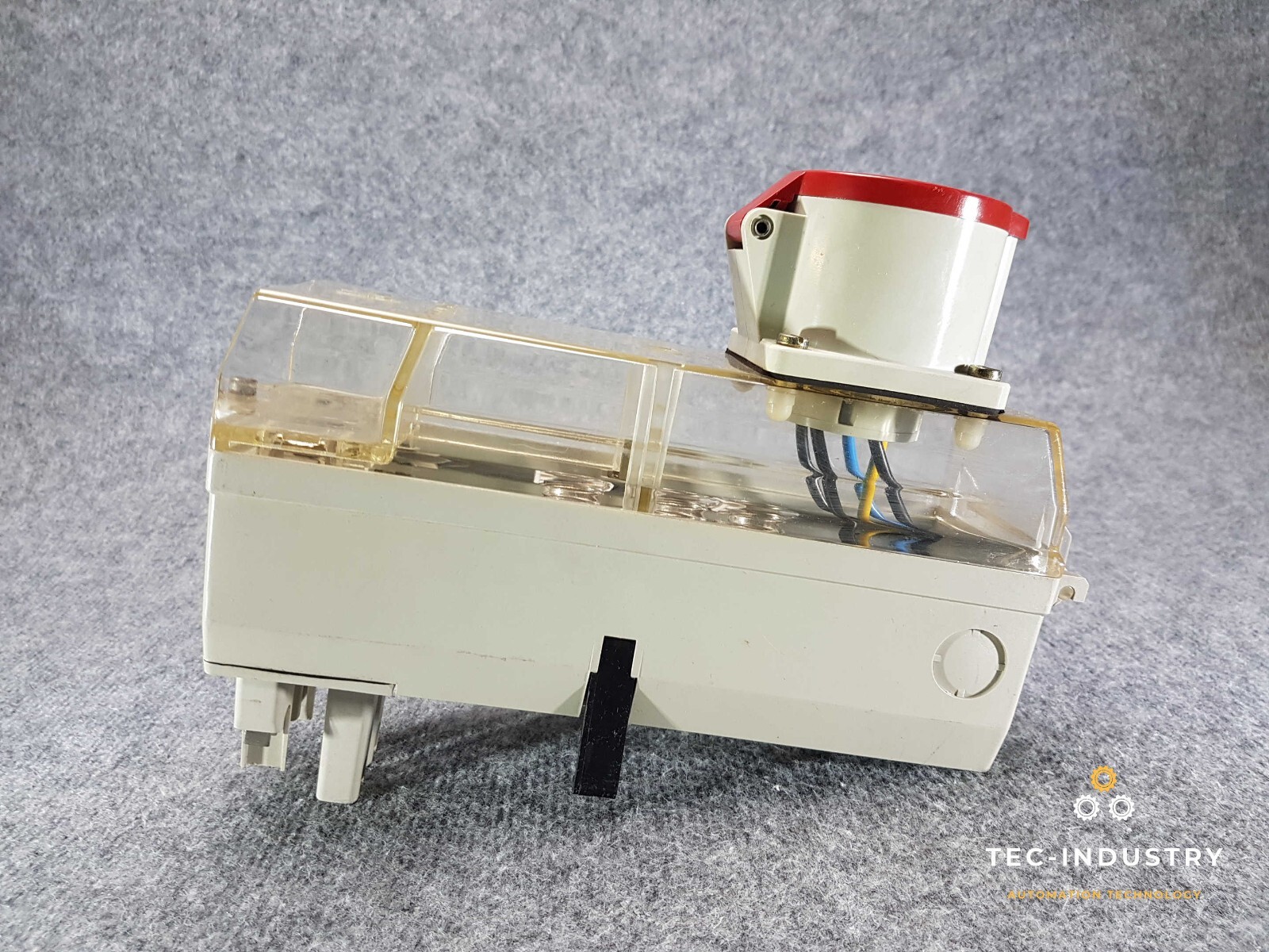 KLÖCKNER-MOELLER BDO-CEE 32/S18 I BD0-CEE 32/S18 MAX 380V~ 35 AMP OUTLET BOX