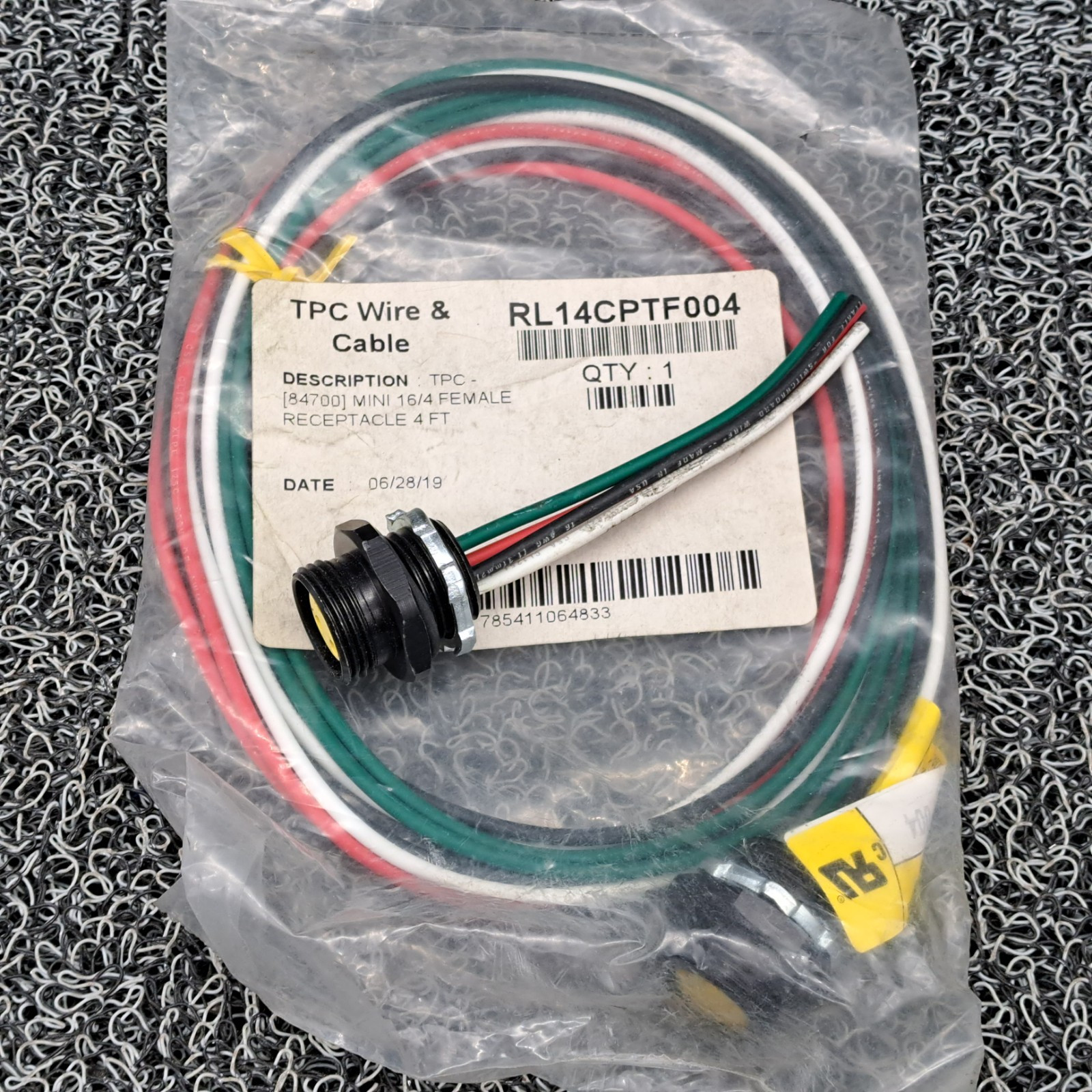 TPC Wire & Cable RL14CPTF004 Mini 16/4 female 4ft +1 Shorty