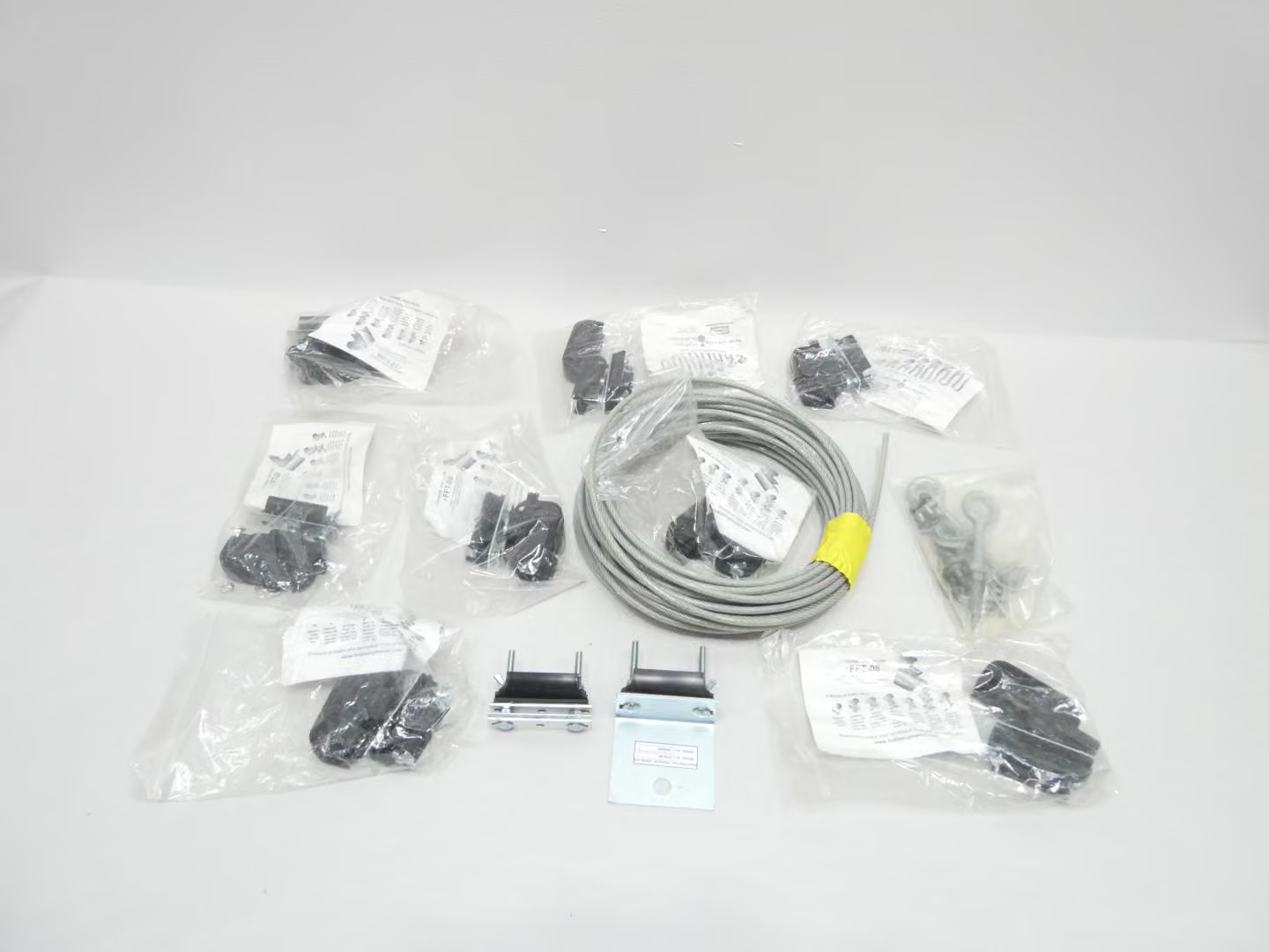Hubbell FF08-08 60819308 Wire Rope Festoon 8-car Flat Saddle Kit