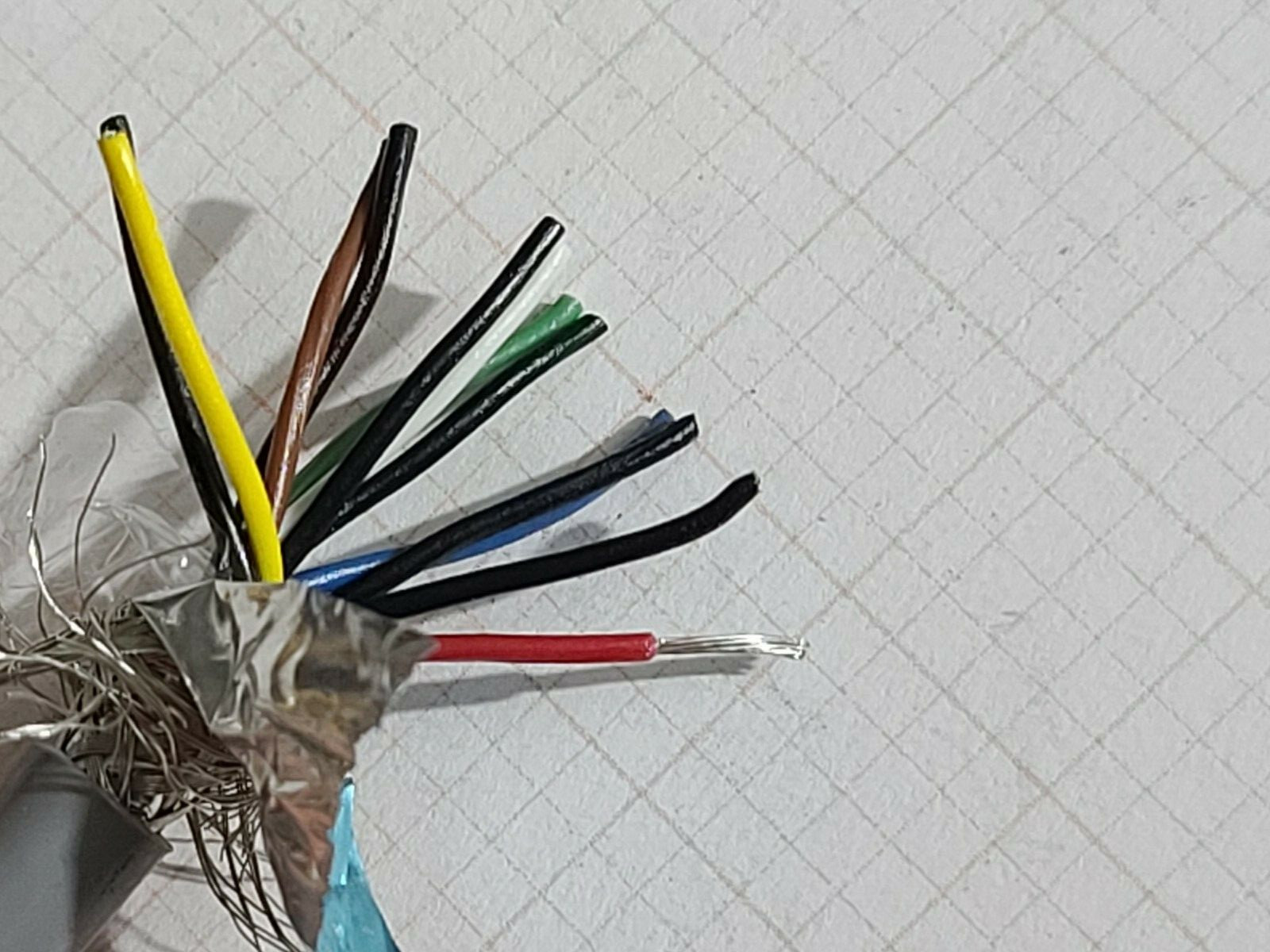 Carol C0654A 22/6P Multi Shielded Computer/Instrumentation Cable CMR Gray /10ft