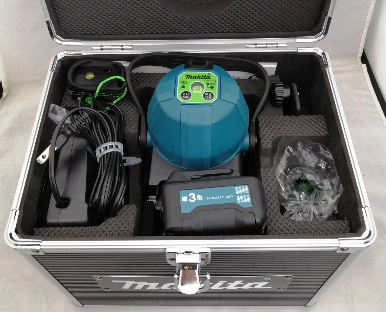 Makita SK10GD Laser Marker High-Visibility Green Laser with Case & Batteries
