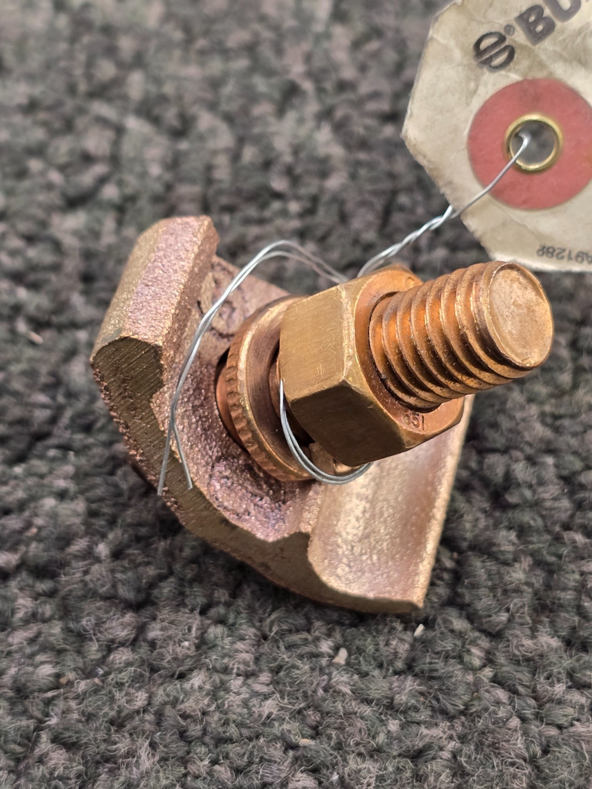 Burndy GBM29 Bronze Mechanical Grounding Connector 2/0 AWG Solid up to 250 kcmil
