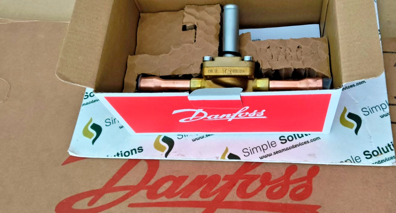 1PC- Danfoss 032L1214 Solenoid valve, EVR 10, Function:NC, Solder,ODF,5/8in- NEW