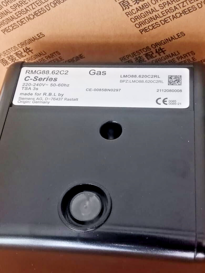 1PC Siemens RMG88.62C2 C-Series Riello Gas Burner Controller- Original Siemens