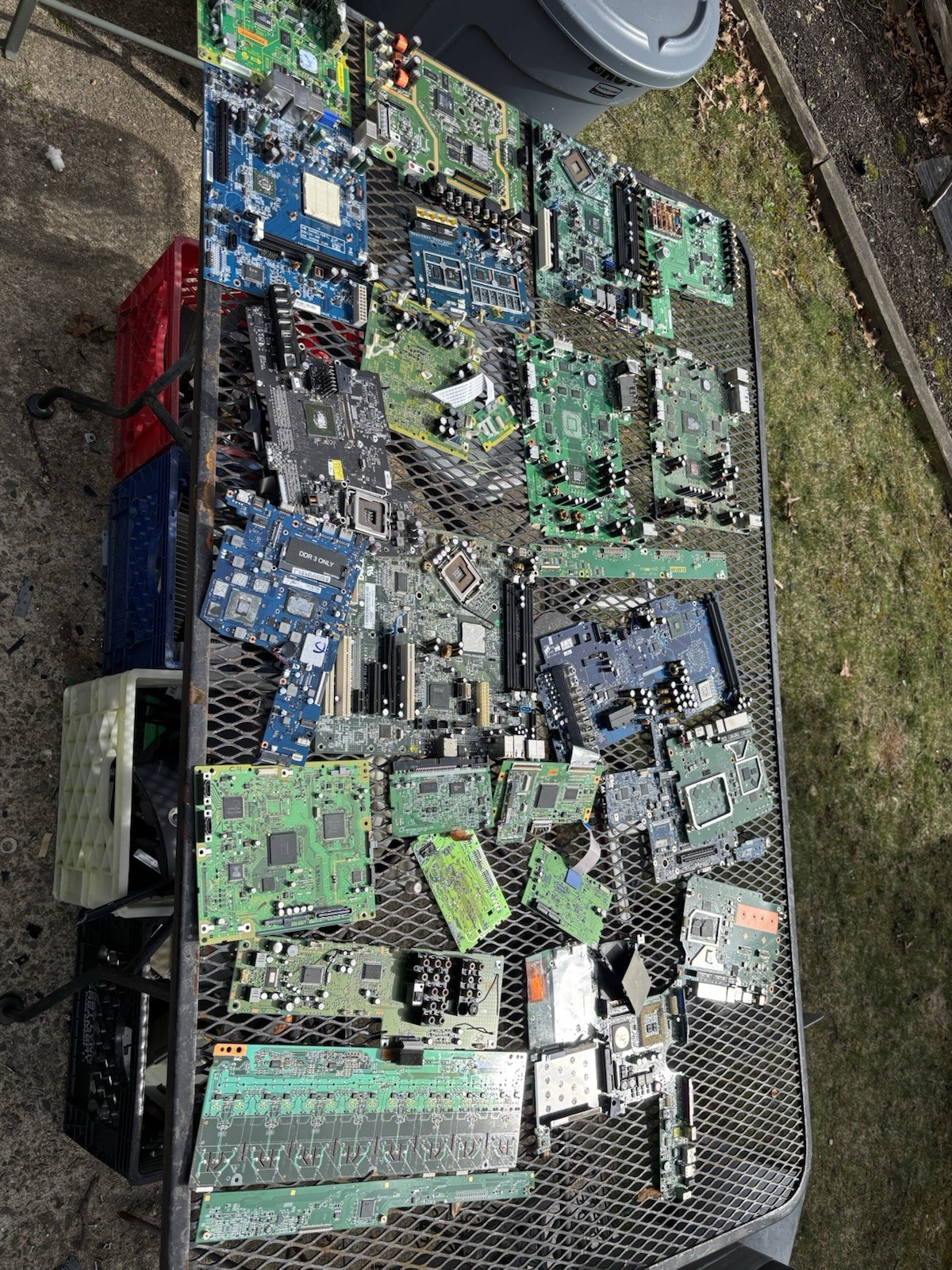 52 Pound Lot Circuit Boards PCB E-Scrap E-Waste Copper Silver Gold Metal Recover