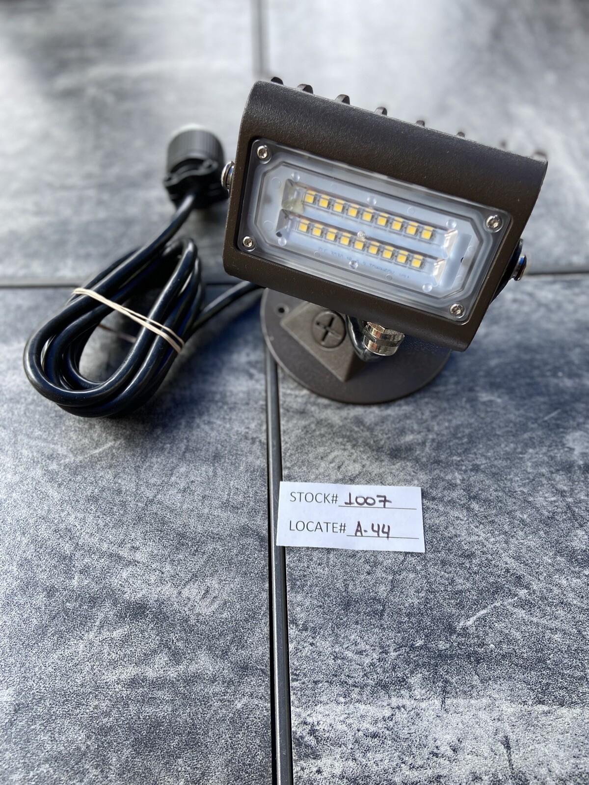Tamlite Lighting TATFLL5015BZ LED Flood Light 5000k Range, 50-60Hz, 100-277VAC.