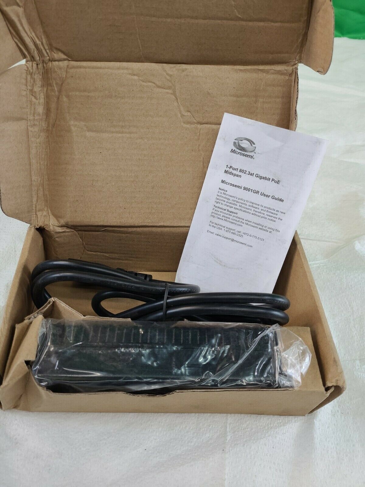 Microsemi PD-9001GR/AC PowerDsine 1-port Gigabit PoE Midspan, 30W, 802.3at