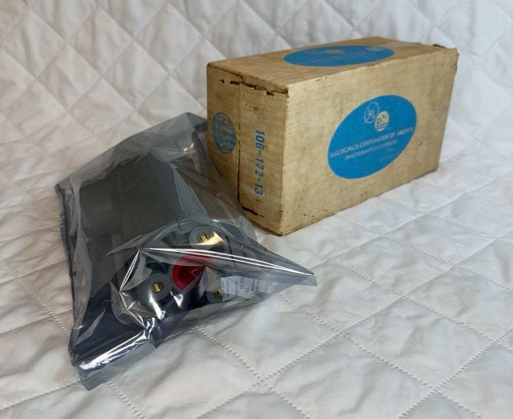 ALLEN BRADLEY 42RLU 4003 PHOTOELECTRIC SENSOR 42RLU403 RETROSPECTIVE CONTROL