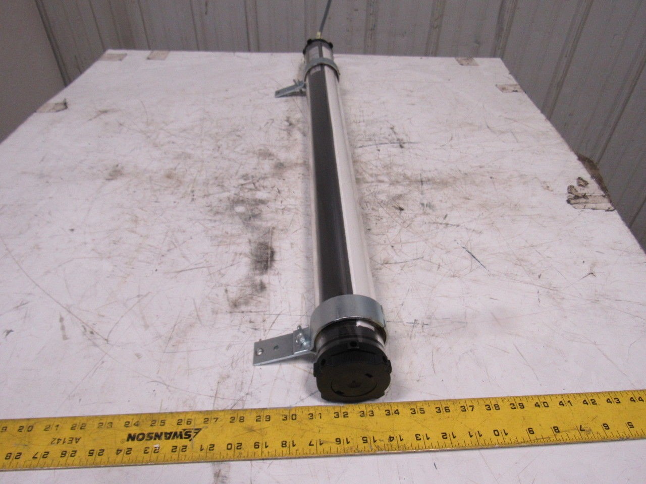 Waldmann RL70E-118 Tubular 24″ Fluorescent Black Light 24VDC