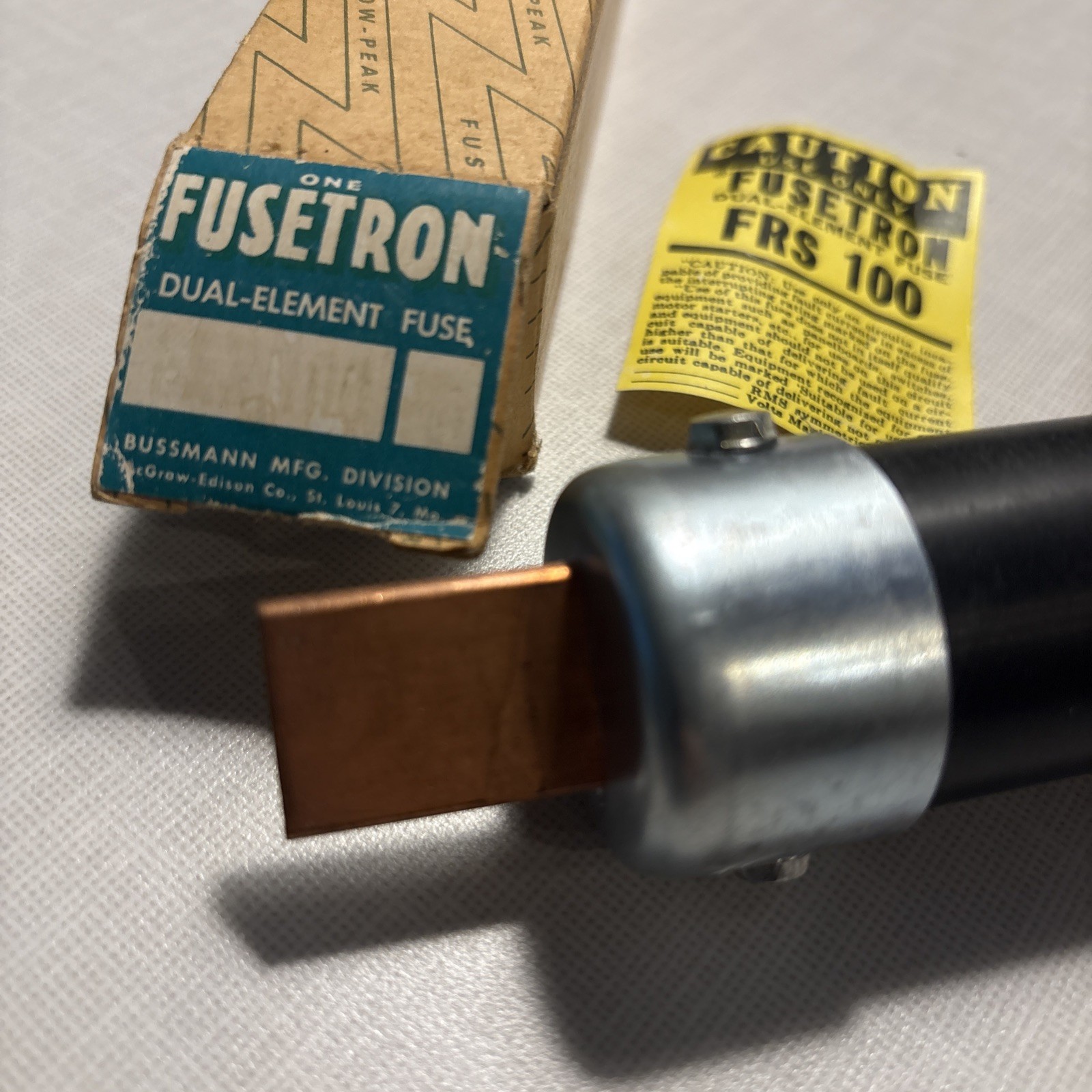 BUSSMANN – FUSETRON DUAL ELEMENT FUSE FRS 100 600v Class K9 New Old Stock W Box