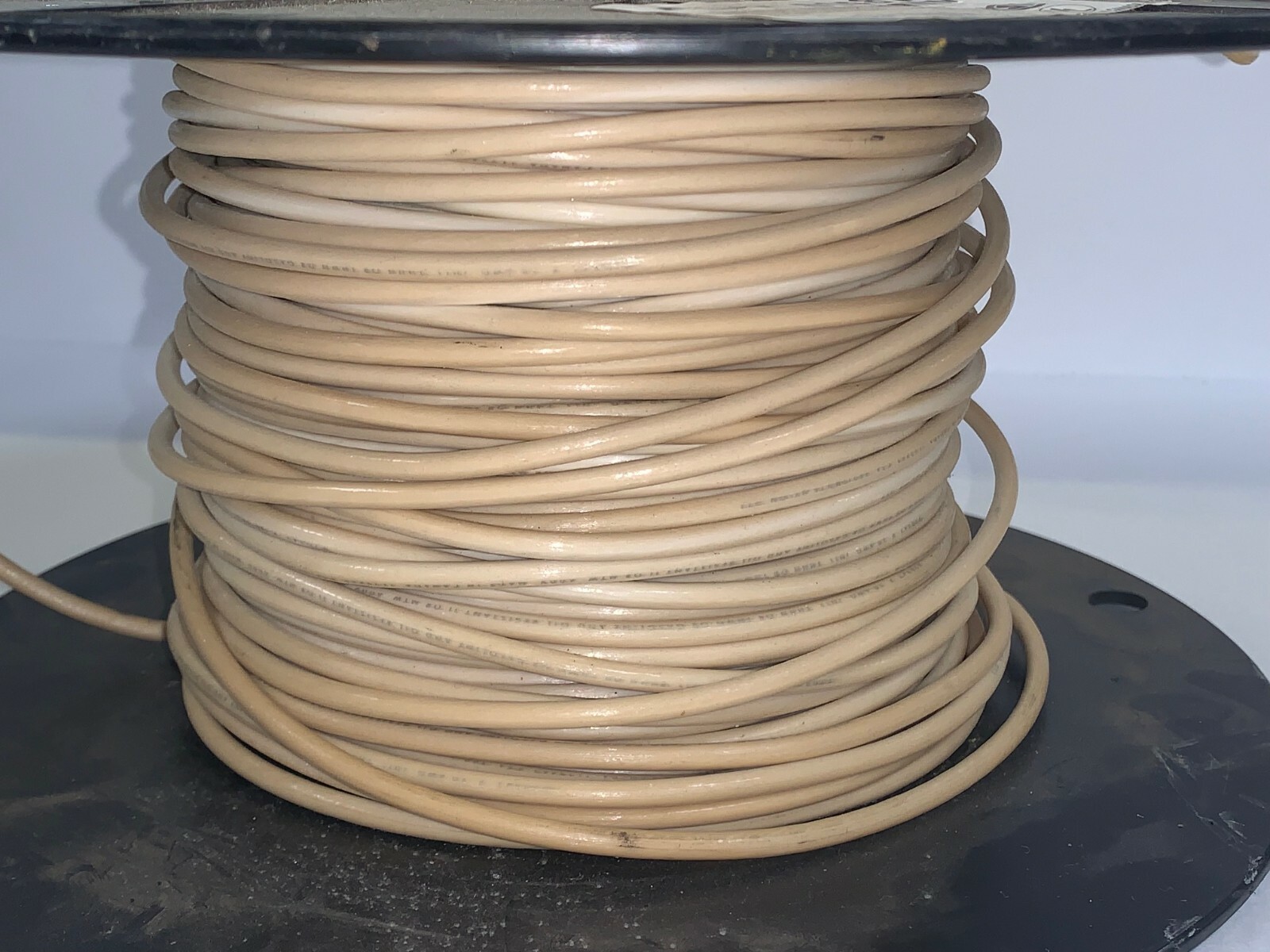 MACHINE TOOL WIRE, 10 AWG, SOLID COPPER, BLACK, THHN/THWN-2, 600V, 220′ EST