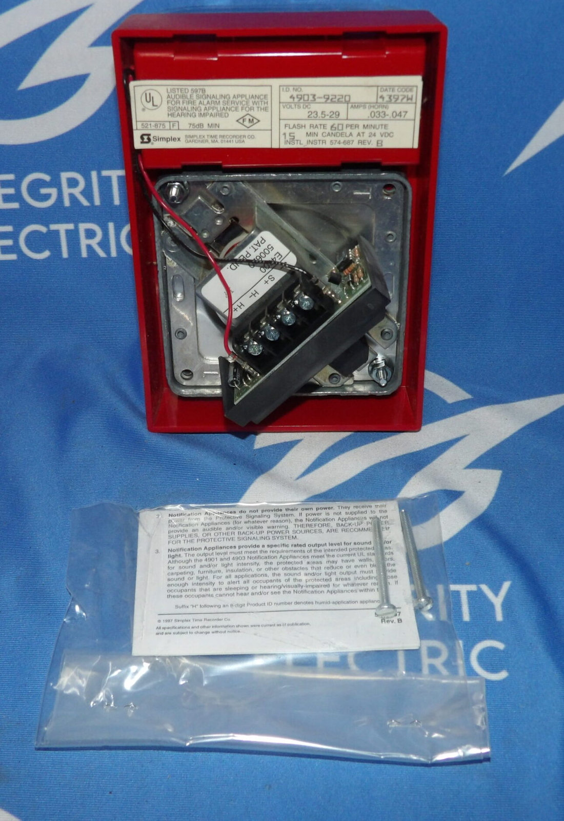 NIB Simplex 4903-9220 0626269 24V Intelligent Smoke Detector Fire Alarm + 1 Y…