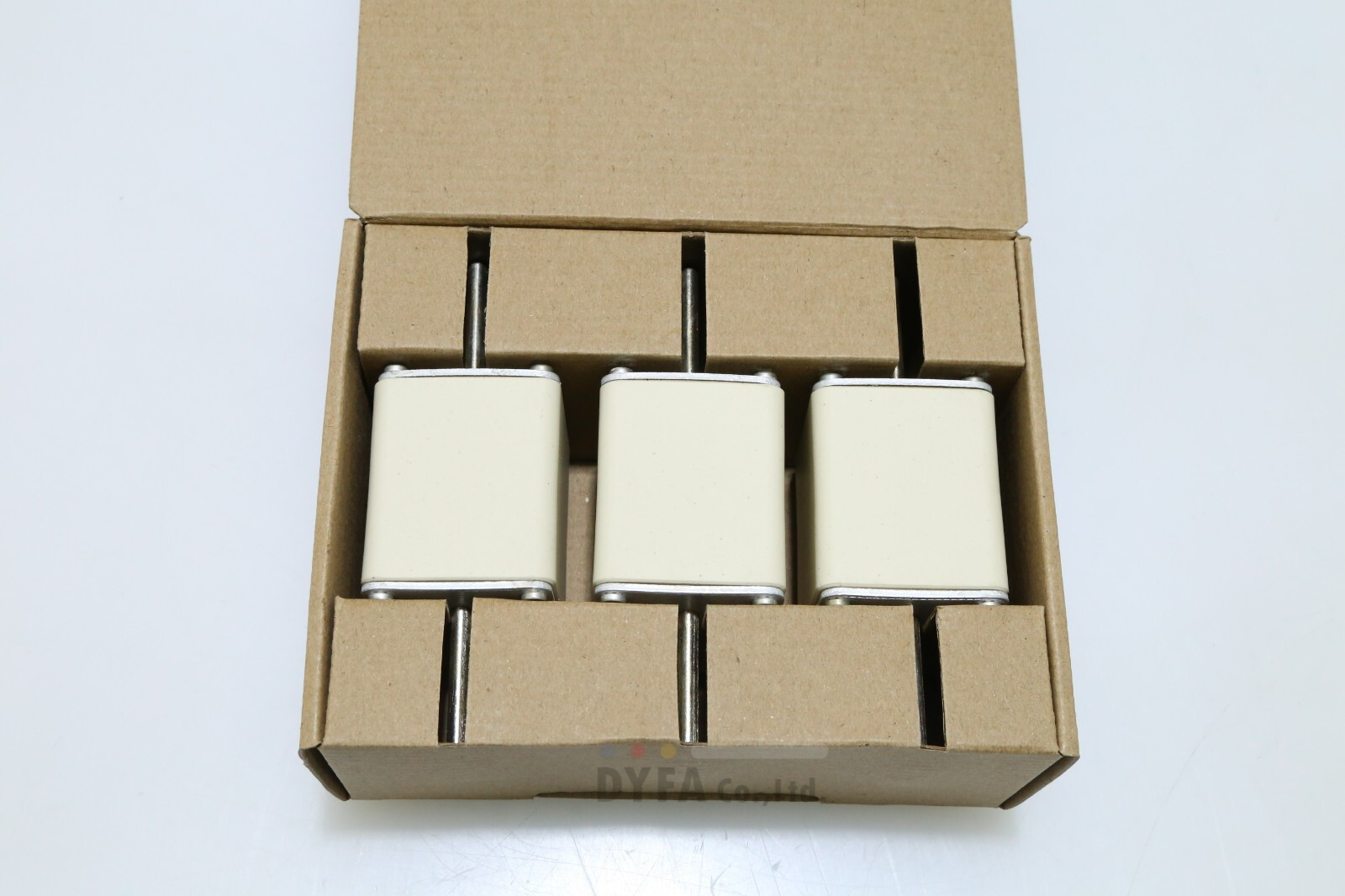 EATON Lot of 3 170M5812D Bussmann Square Body Fuse discolored ELEC-I-3078=9B48