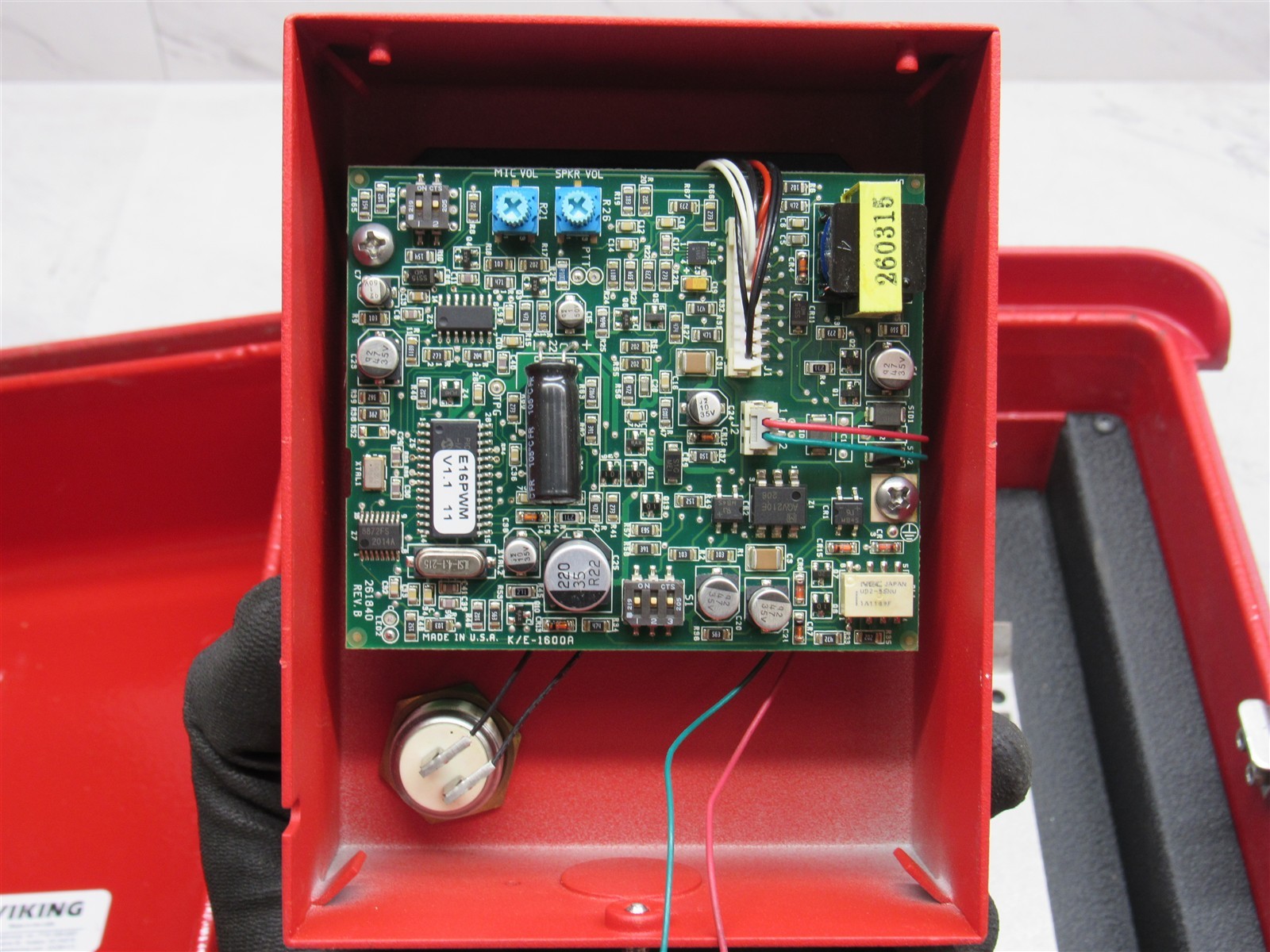 Viking Heavy-Duty Red Outdoor Enclosure with Adapter Panel VE-9X12R