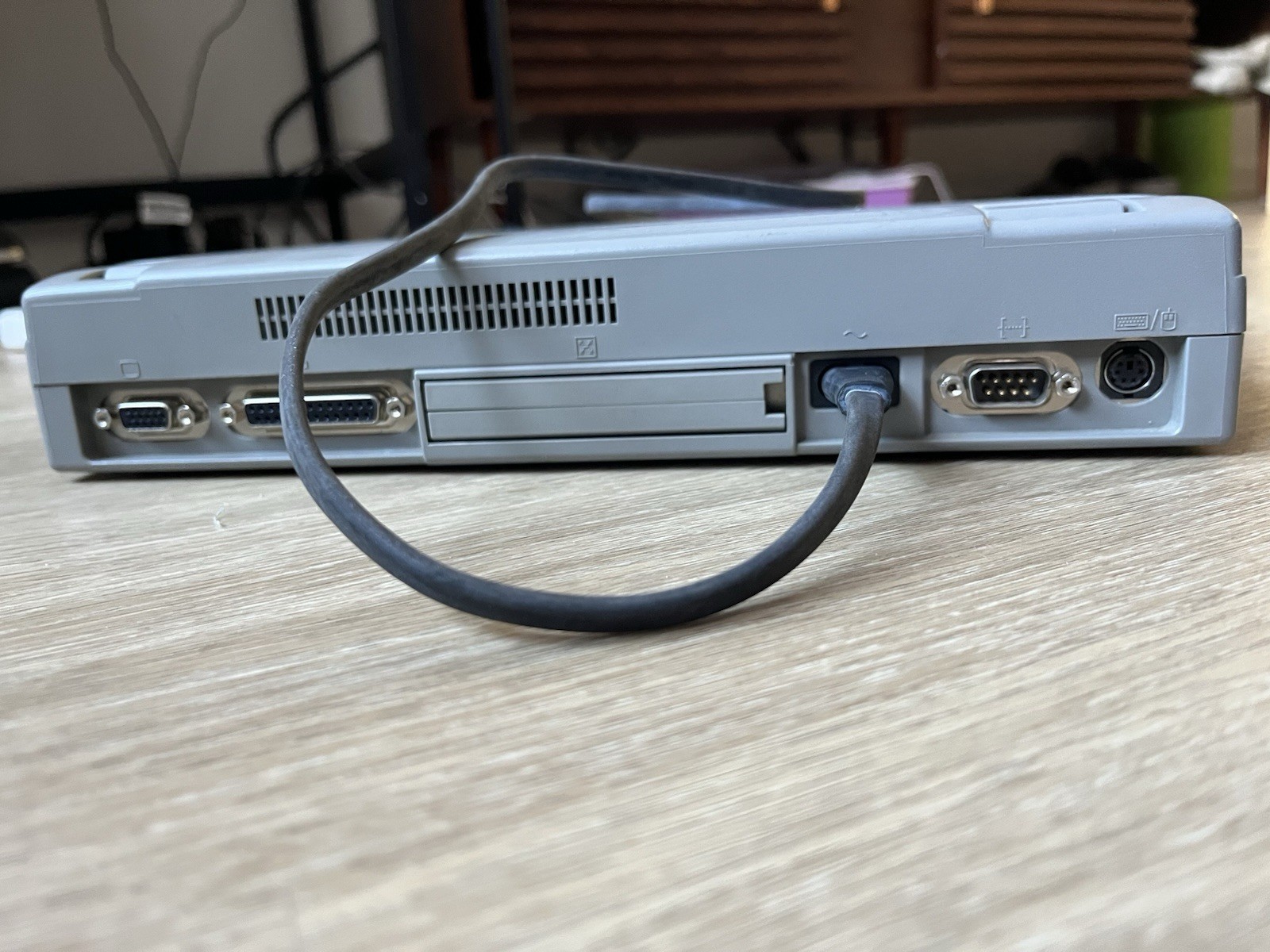 Retro Toshiba Satellite 100cs / 528 Vintage Laptop