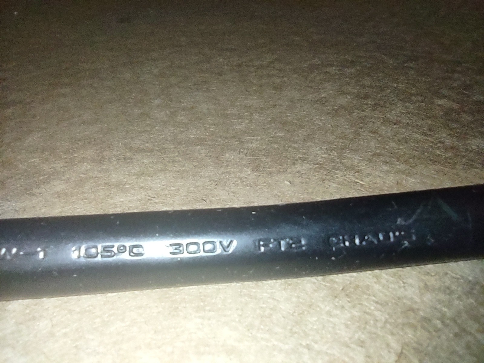 Chau’s SP-520R NEMA L5-20R (E470181) 12 AWG(3.31mm2) [VW-1] 105°C 300v FT2