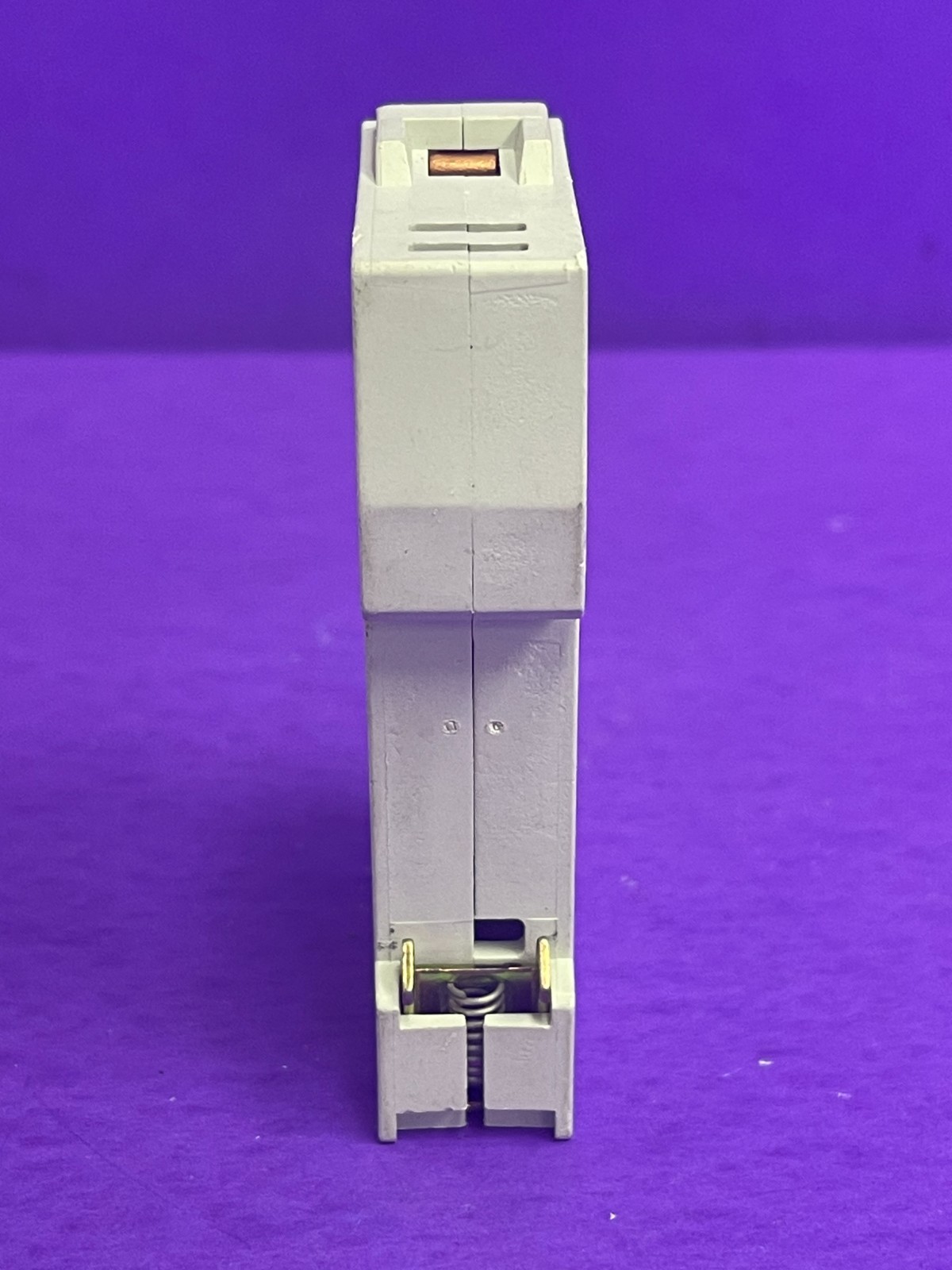 Entrelec GMU-2U Circuit Breaker 2Amp 1 Pole 250VAC 50/60Hz
