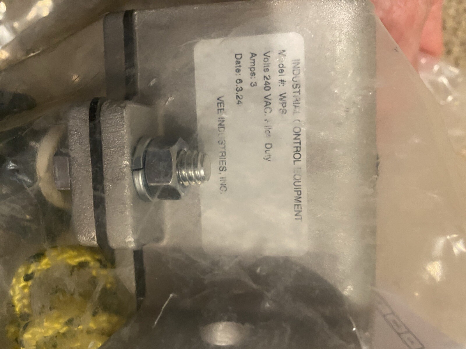 Vee Industries WPS1 PULL SWITCH COMES WITH PULL CORD WALL MOUNT 3-AMP 240VAC