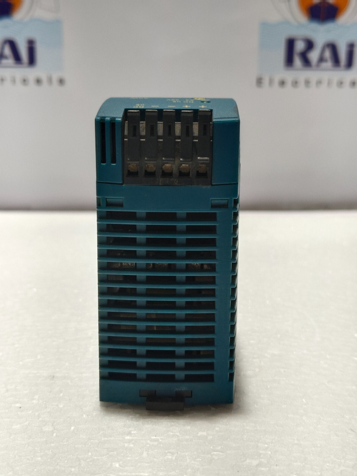 Puls ML50.100 Power Supply 50W 100-240Vac 1.0A, 24-28Vdc (FREE SHIPPING)