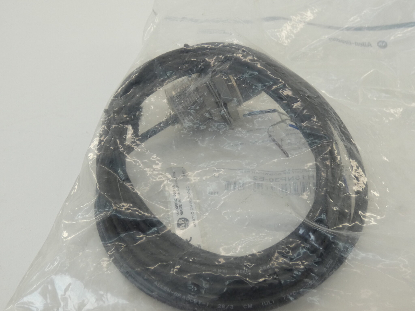 Allen-Bradley 872C-DH15NP30-E2 Inductive Proximity Sensor 10-30VDC Series D -…