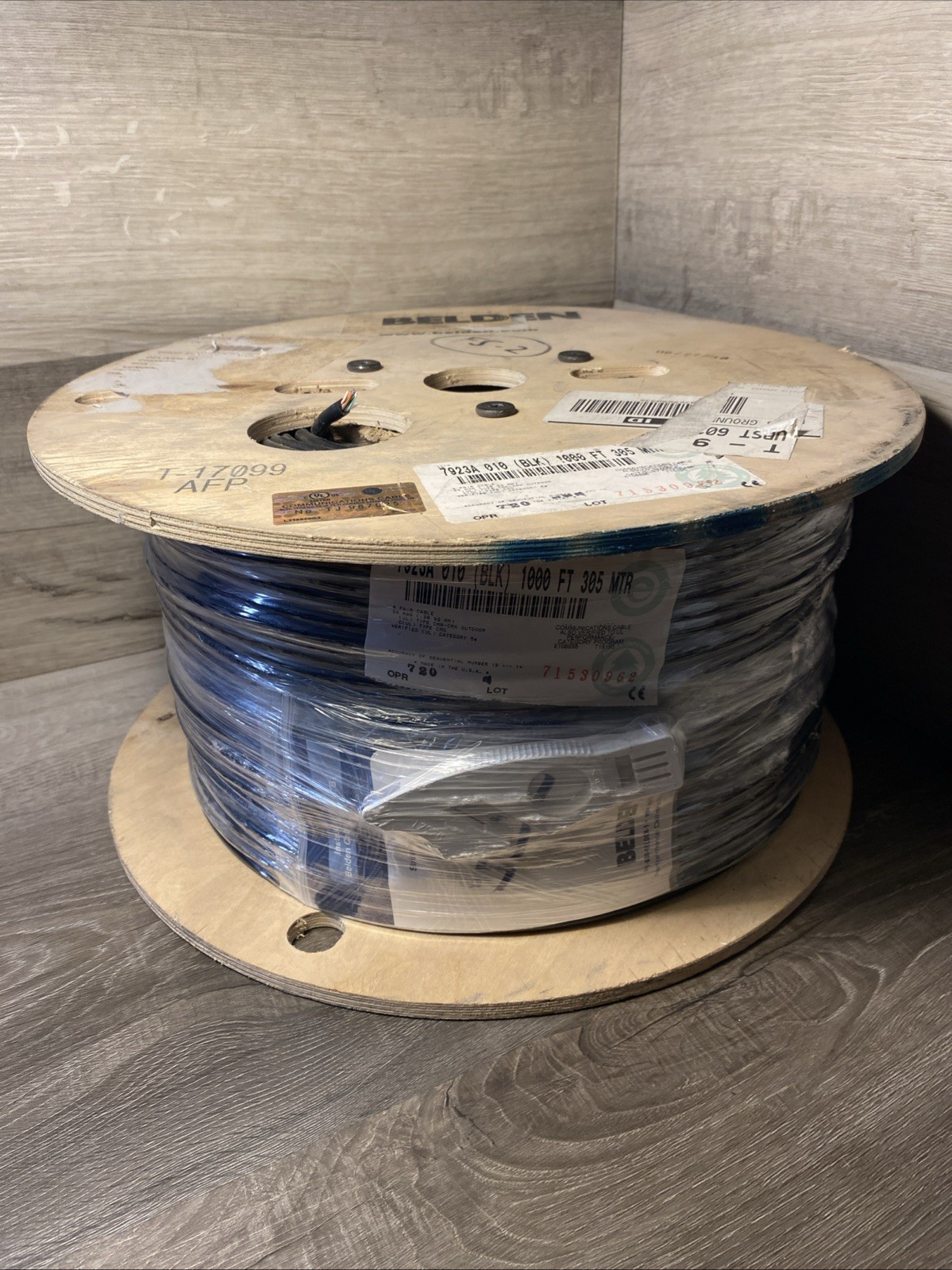 BELDEN 7923A 010 Category 5e, 4 Pair Cable 24 AWG, 1000ft Reel (BRAND NEW)