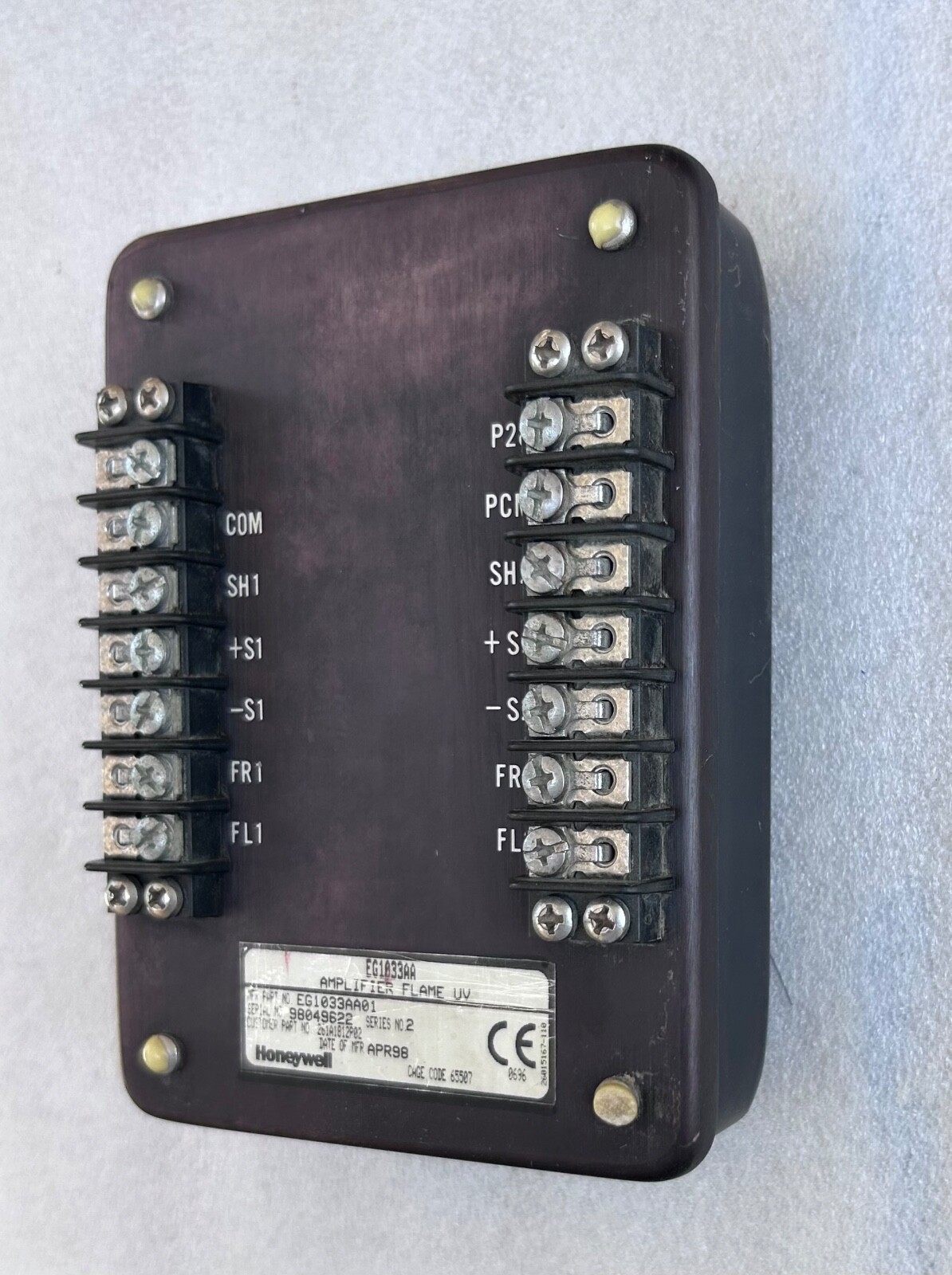 HONEYWELL EG1033AA01 P/N : GE261A1812P02 UV FLAME AMPLIFIER DETECTOR