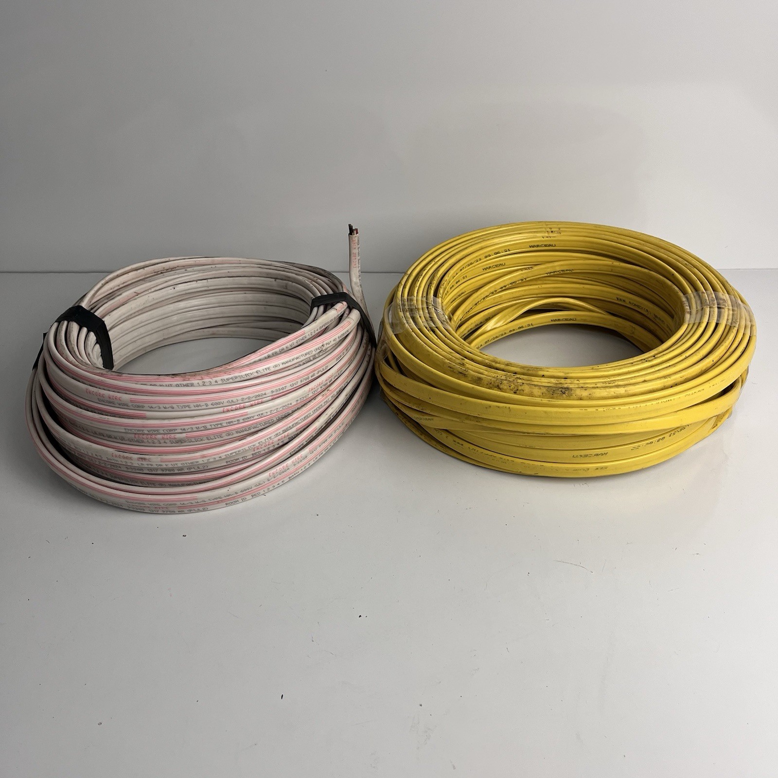 Wire Encore Incore Yellow White Indoor Wire Copper Type NM-B 600 Volt