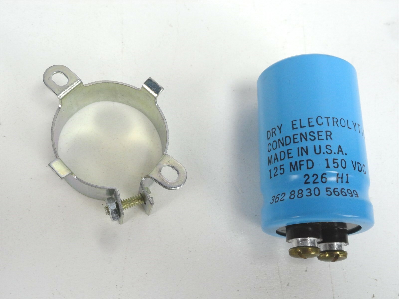 MALLORY Dry Electrolytic Condenser 226H1 – 125 MFD / 150 VDC * (NEW in BOX)