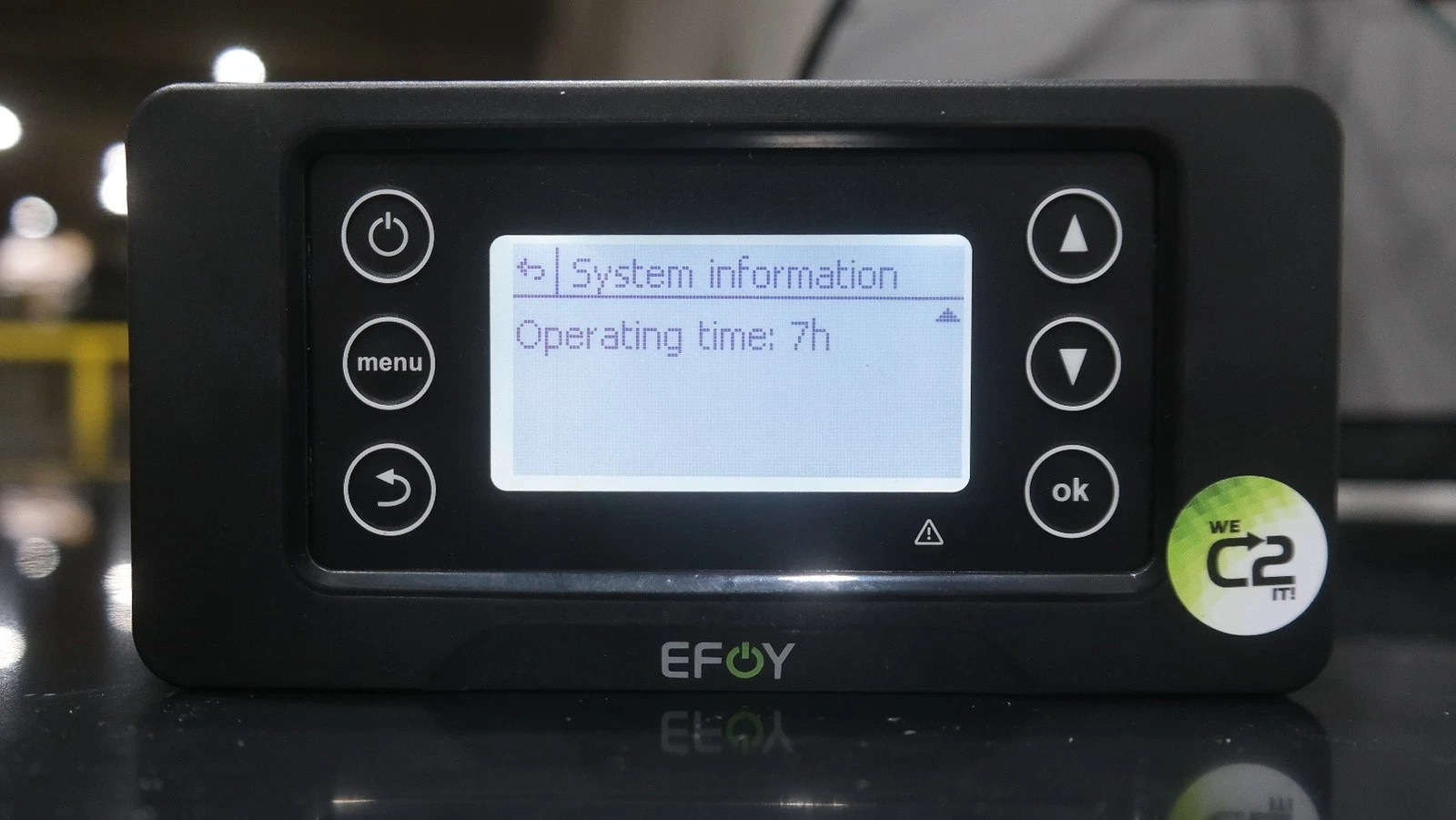 EFOY Pro 2400 110W Automatic Direct Methanol Fuel Cell w/Remote – Only 7 Hours