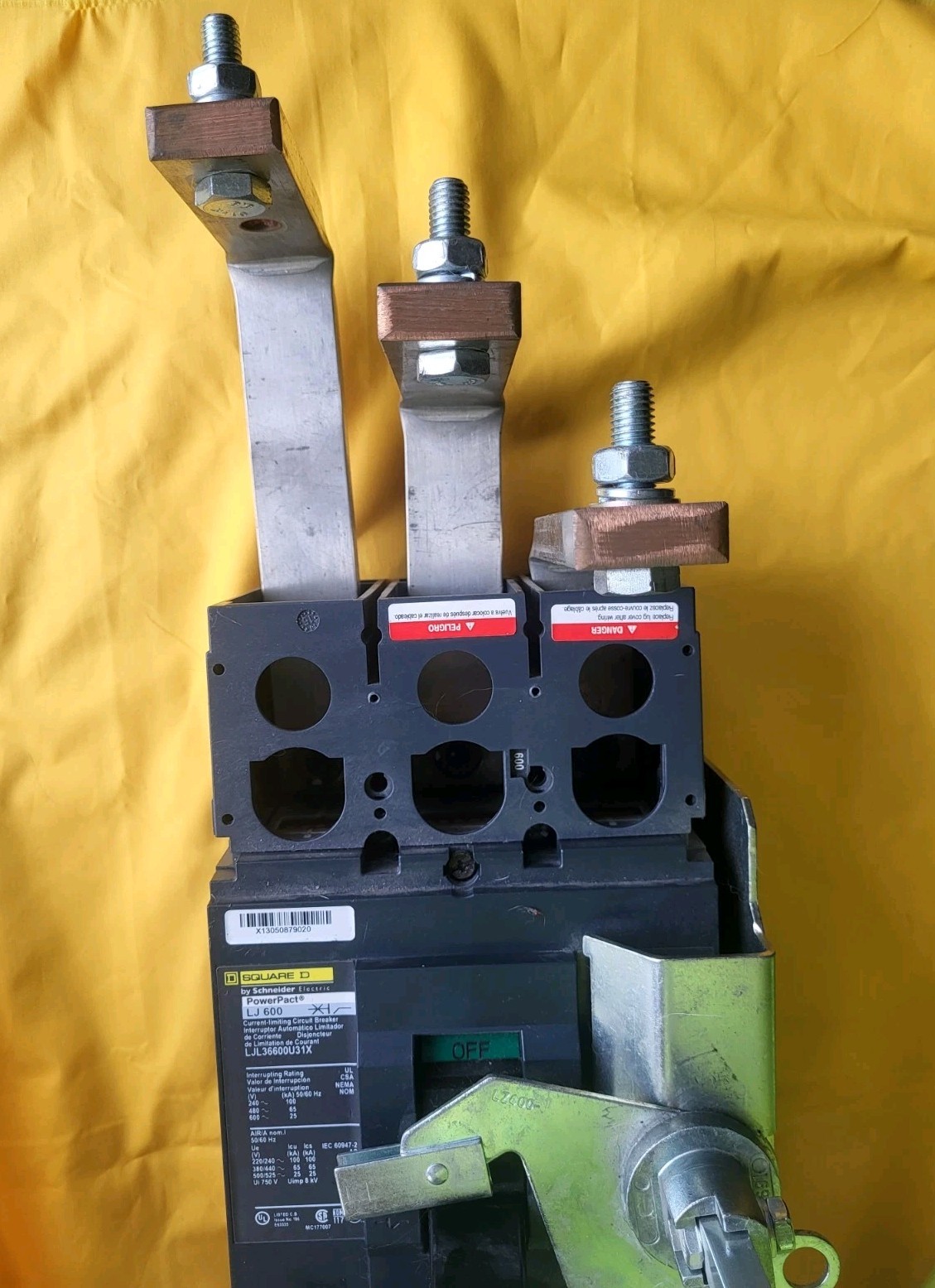 Square D, LJ600, LJL36600U31X, 600A, 3-Pole, Powerpact Circuit Breaker. Used.
