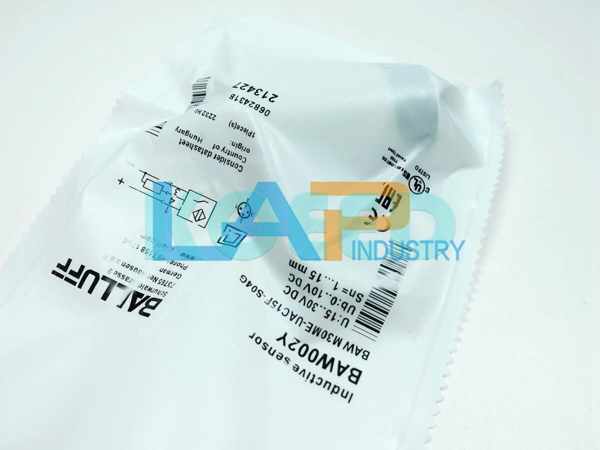 New 1PCS FOR BALLUFF Proximity switch BAW002Y BAW-M30ME-UAC15F-S04G 10-30VDC