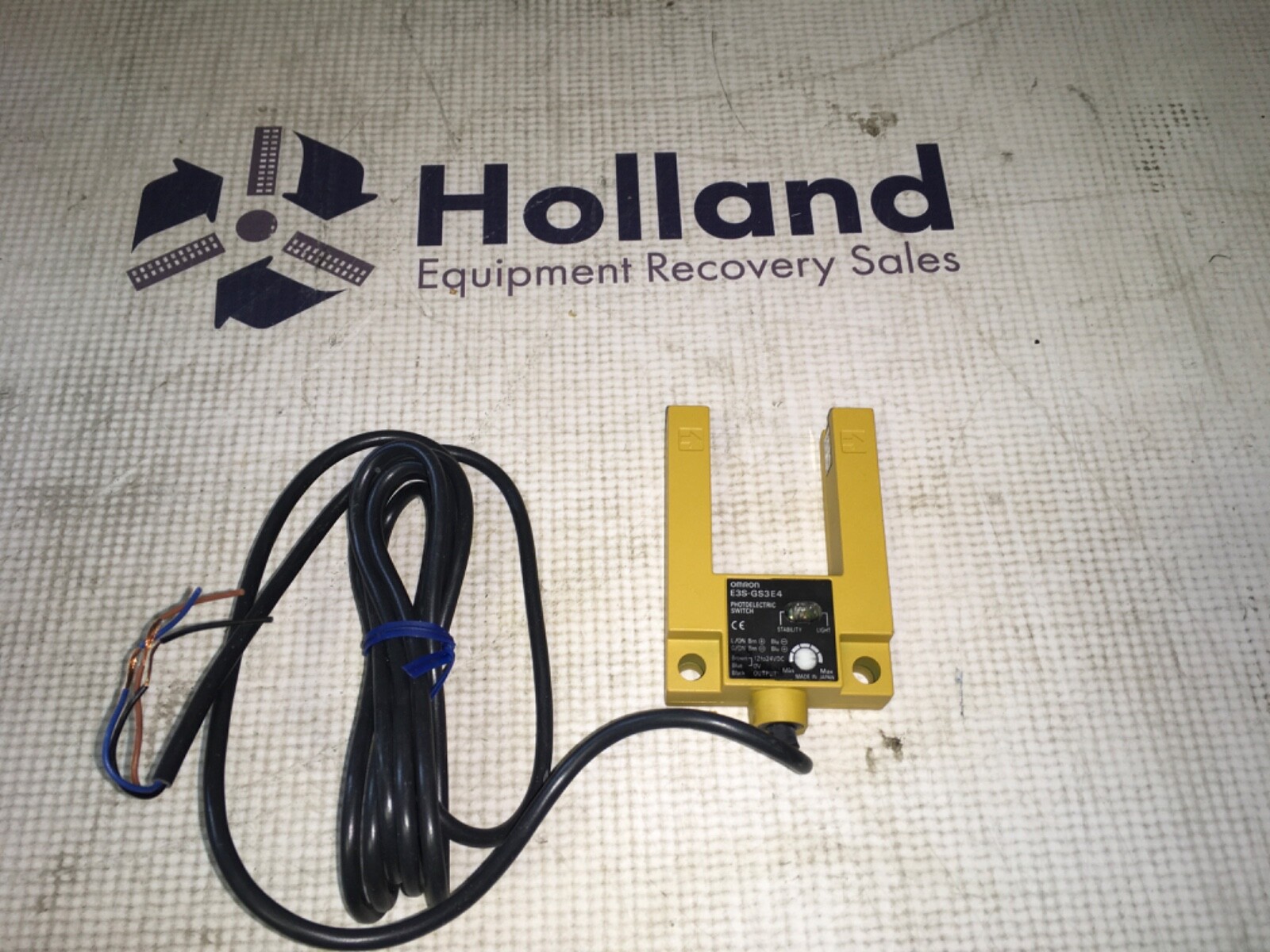 Omron photoelectric switch, E3S-GS3E4, NOS, LG-2819