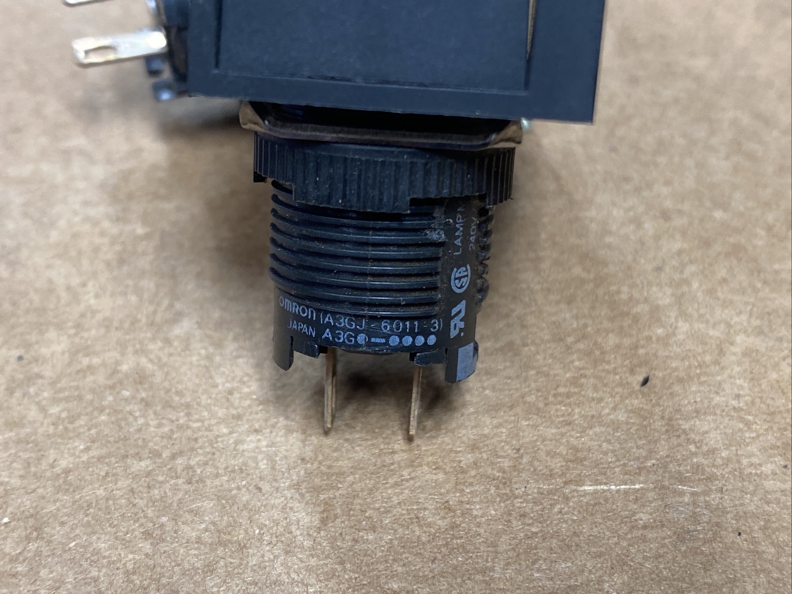 Omron Green Momentary Push Button A3GJ-6011-3 FAST SHIPPING