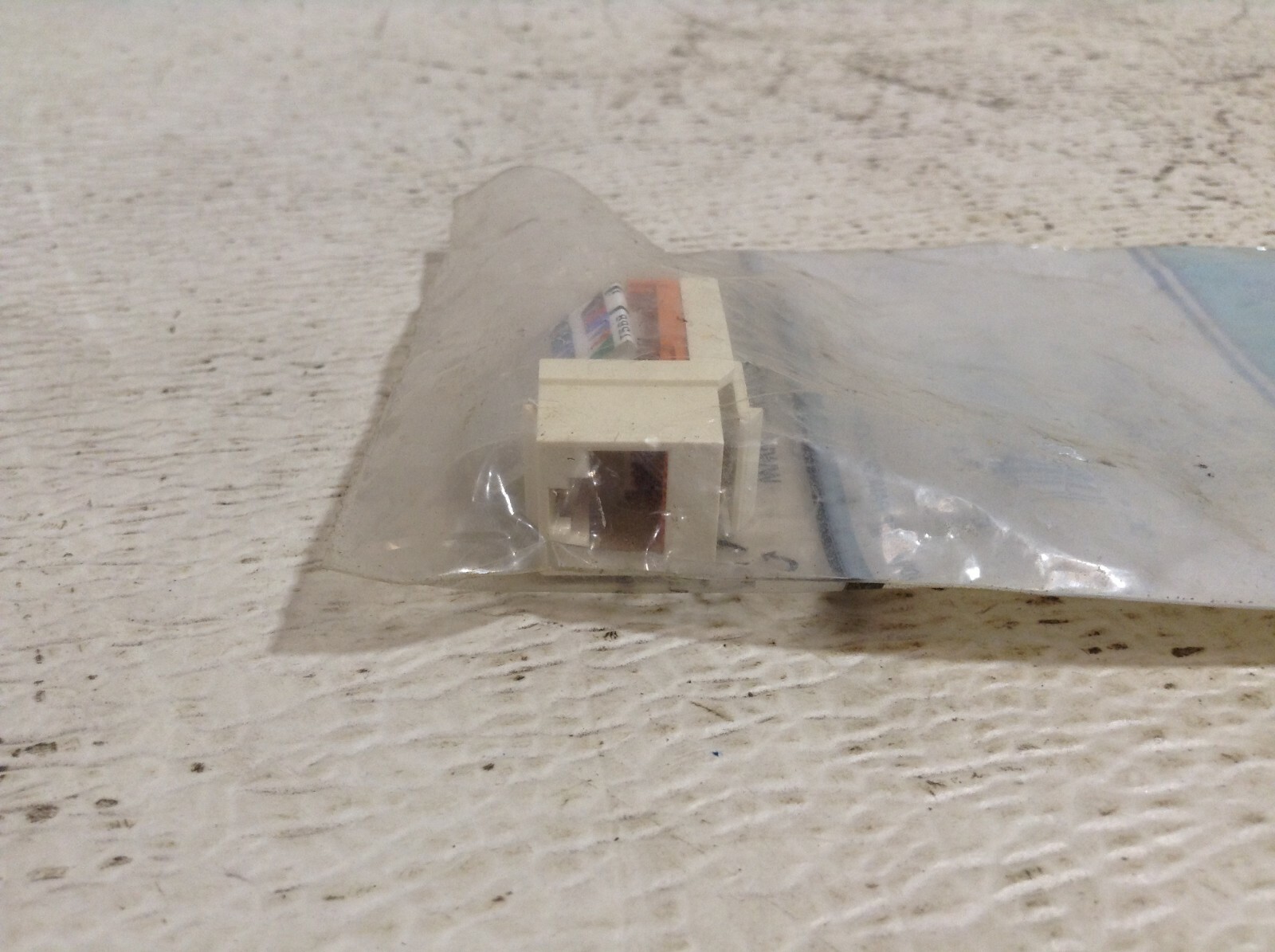 NetKey NK5E88MIW 8 Pos. 8 Wire Connector Cat 5E New