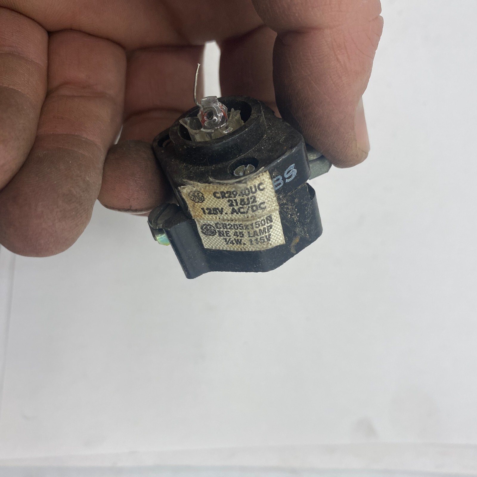 GENERAL ELECTRIC CR2940UC215J2 125V / CR2940UC215J2 115W (NO BULB) ⭐