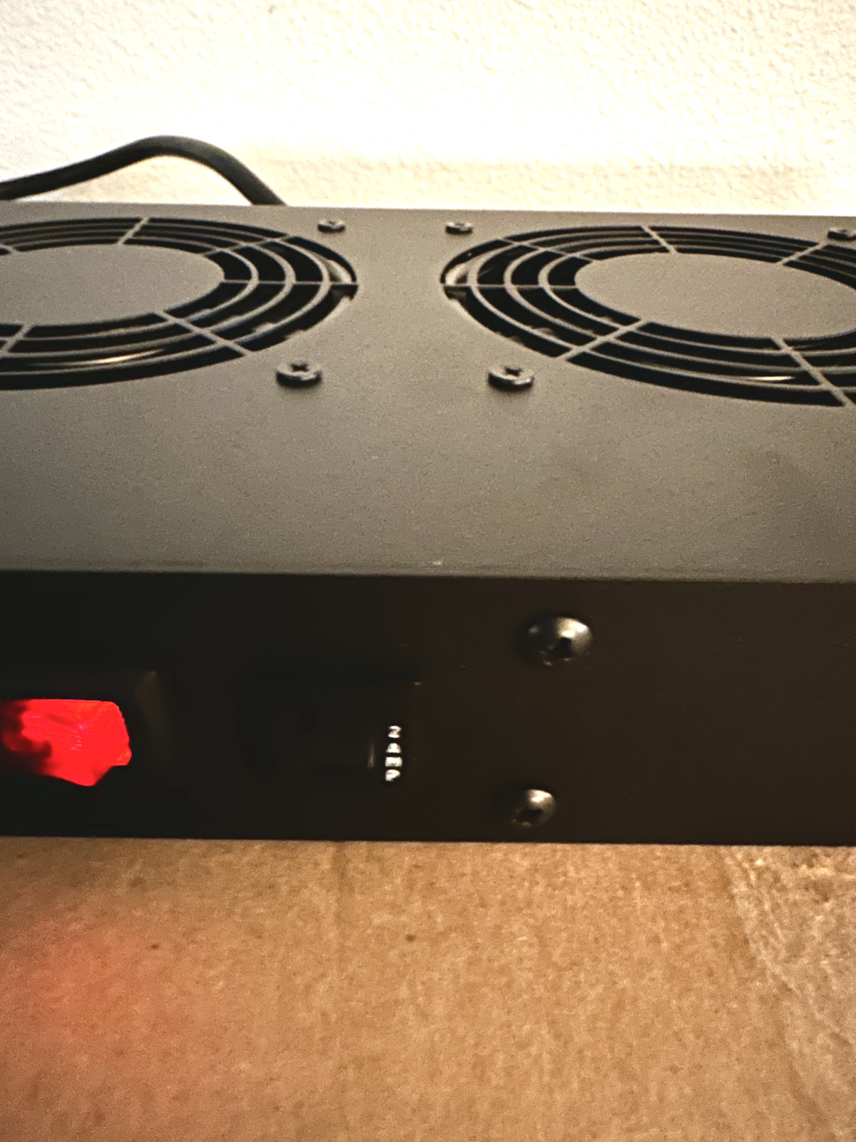 Hammond FT300HA1BK Cooling Fan Tray, W+Red LED Switch 115VAC, 3A, 60Hz – New!
