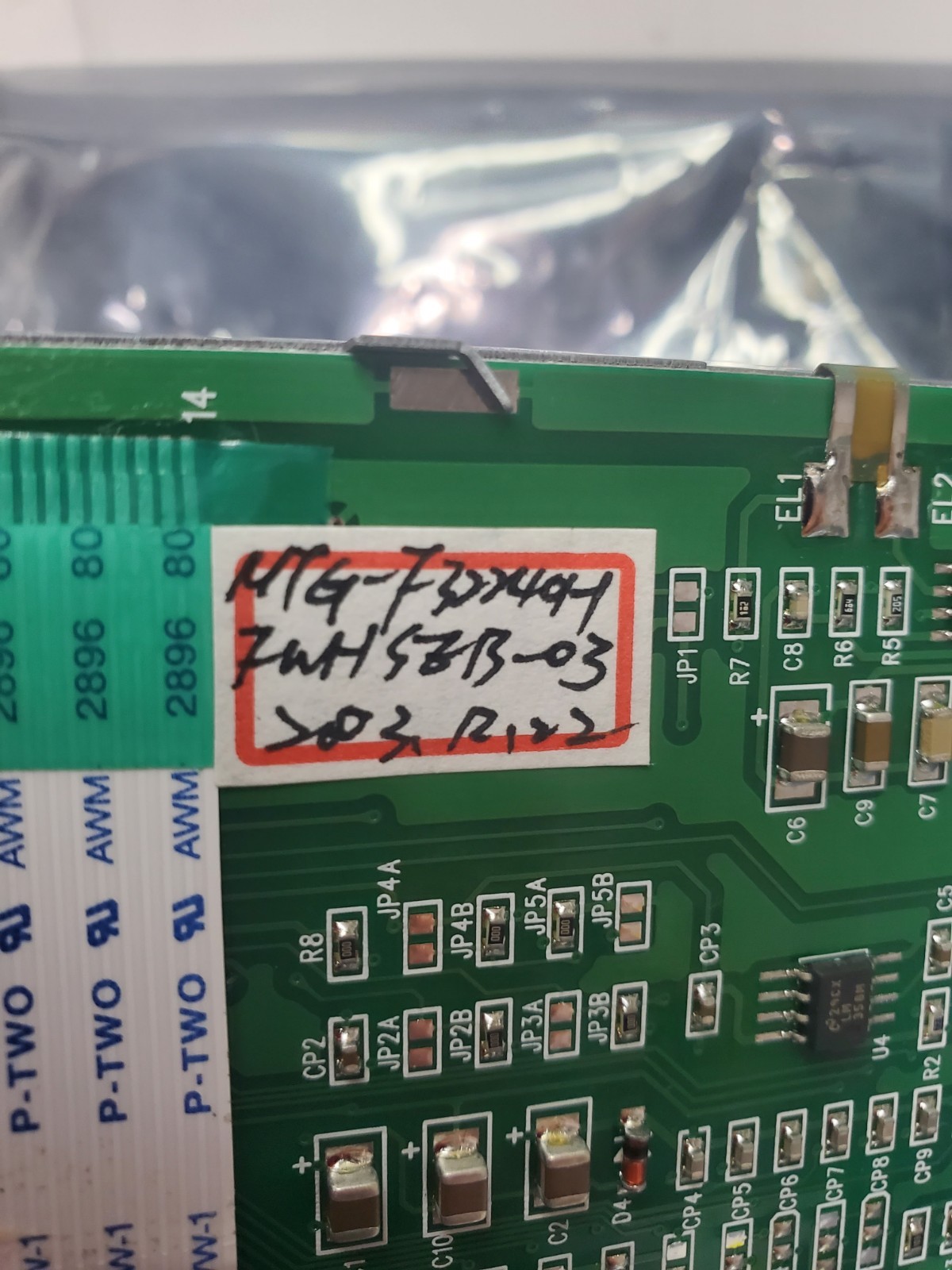 Microtips MTG-F32240HFWHSEB-03 5.7″ 320×240 FSTN LCD Module PCB