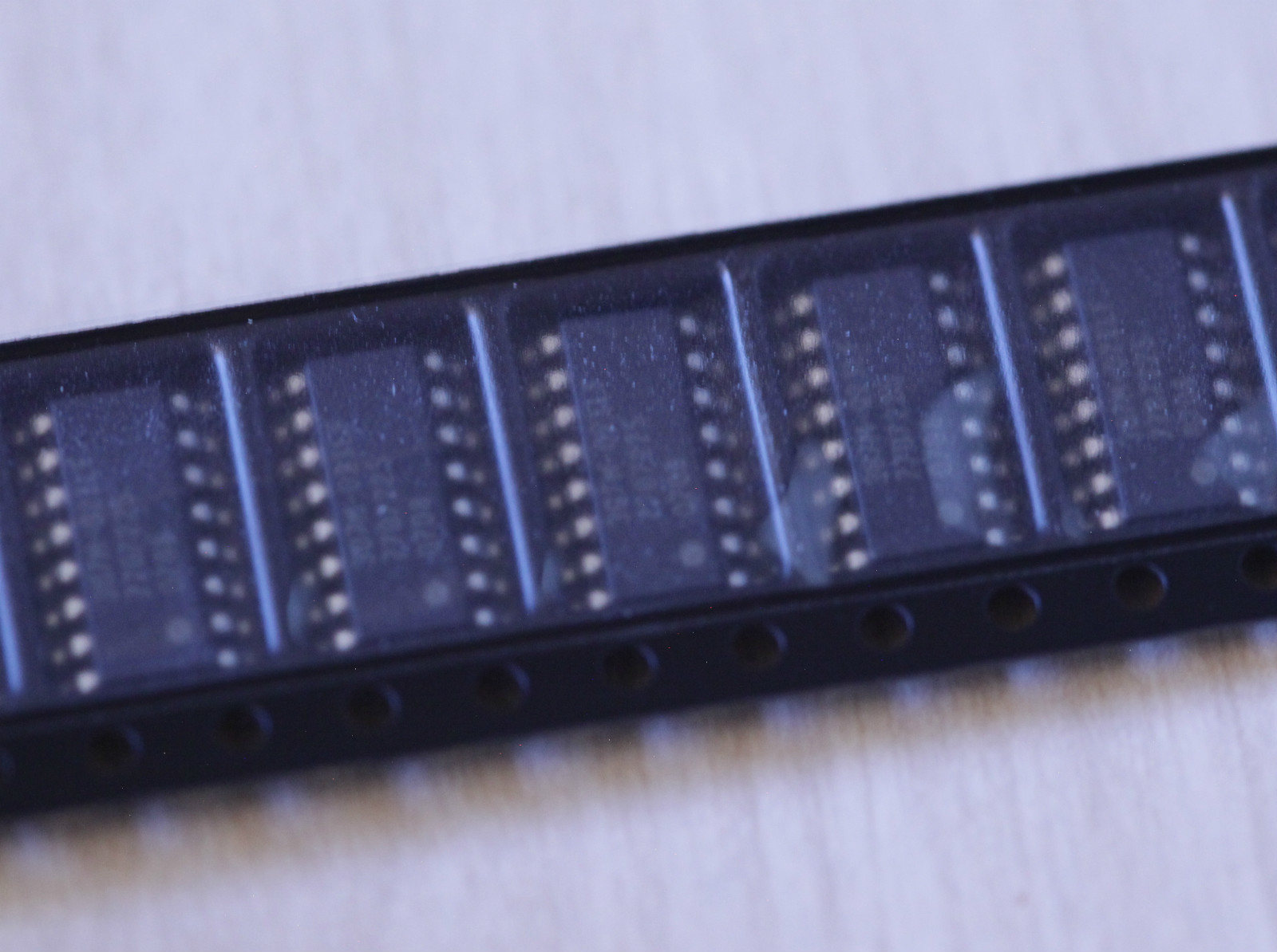 100PCS 307M-02ILFT Cleaner Serially Programmable PLL Clock Source Synthesizer