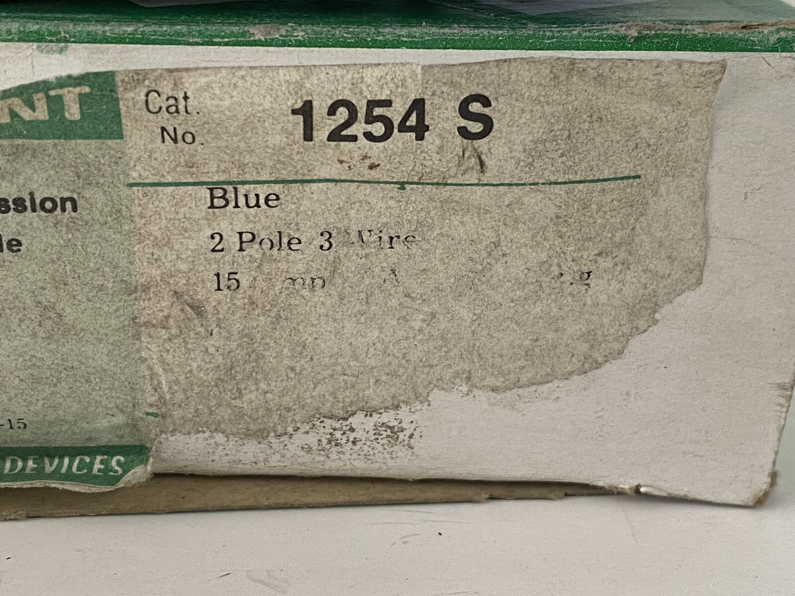 Bryant HUBBELL 1254 S Quadplex Surge Suppression Receptacle 2 Pole 3 Wire