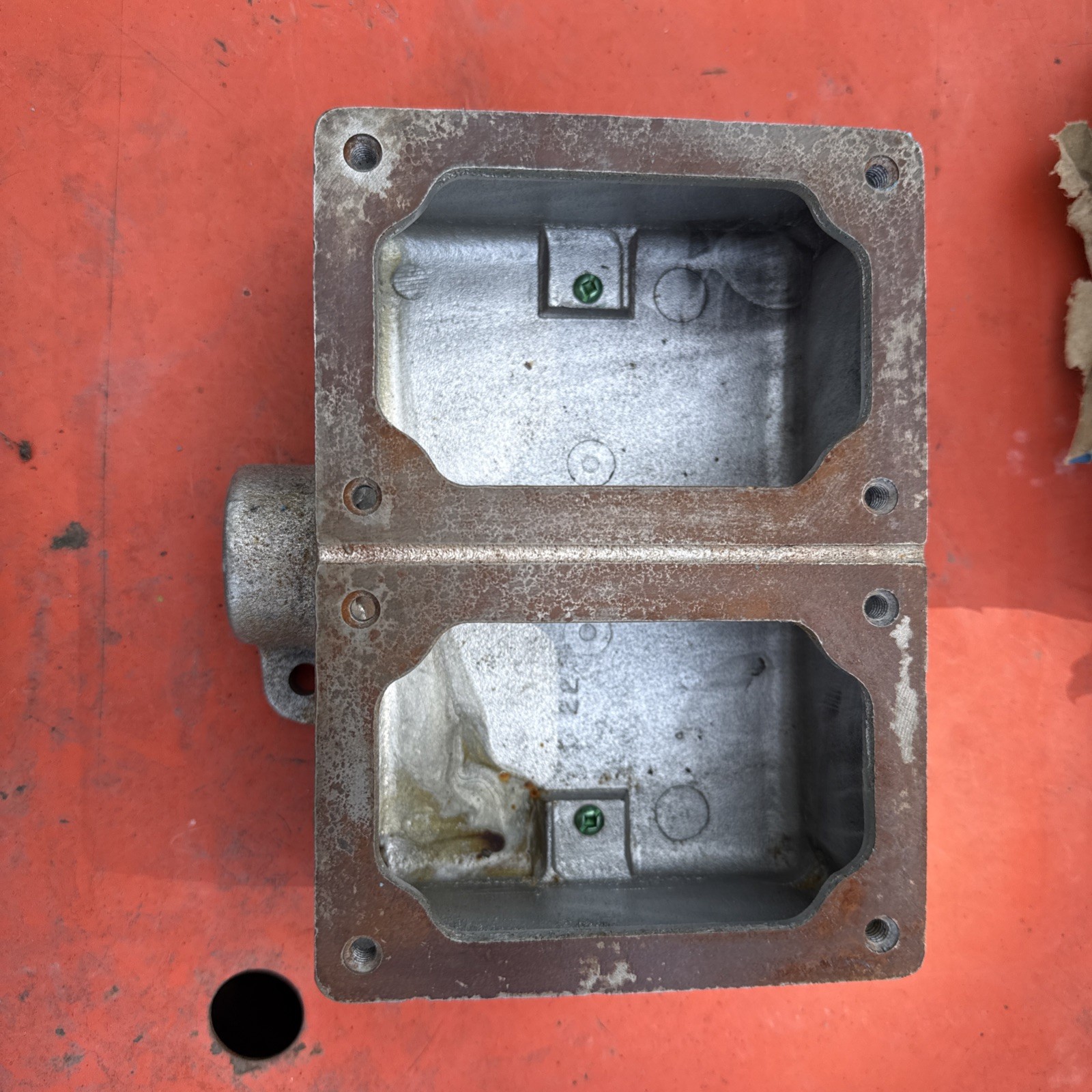 Crouse Hinds – EDS372 – Two-Gang, Dead End Back Box Made Of Feraloy Iron