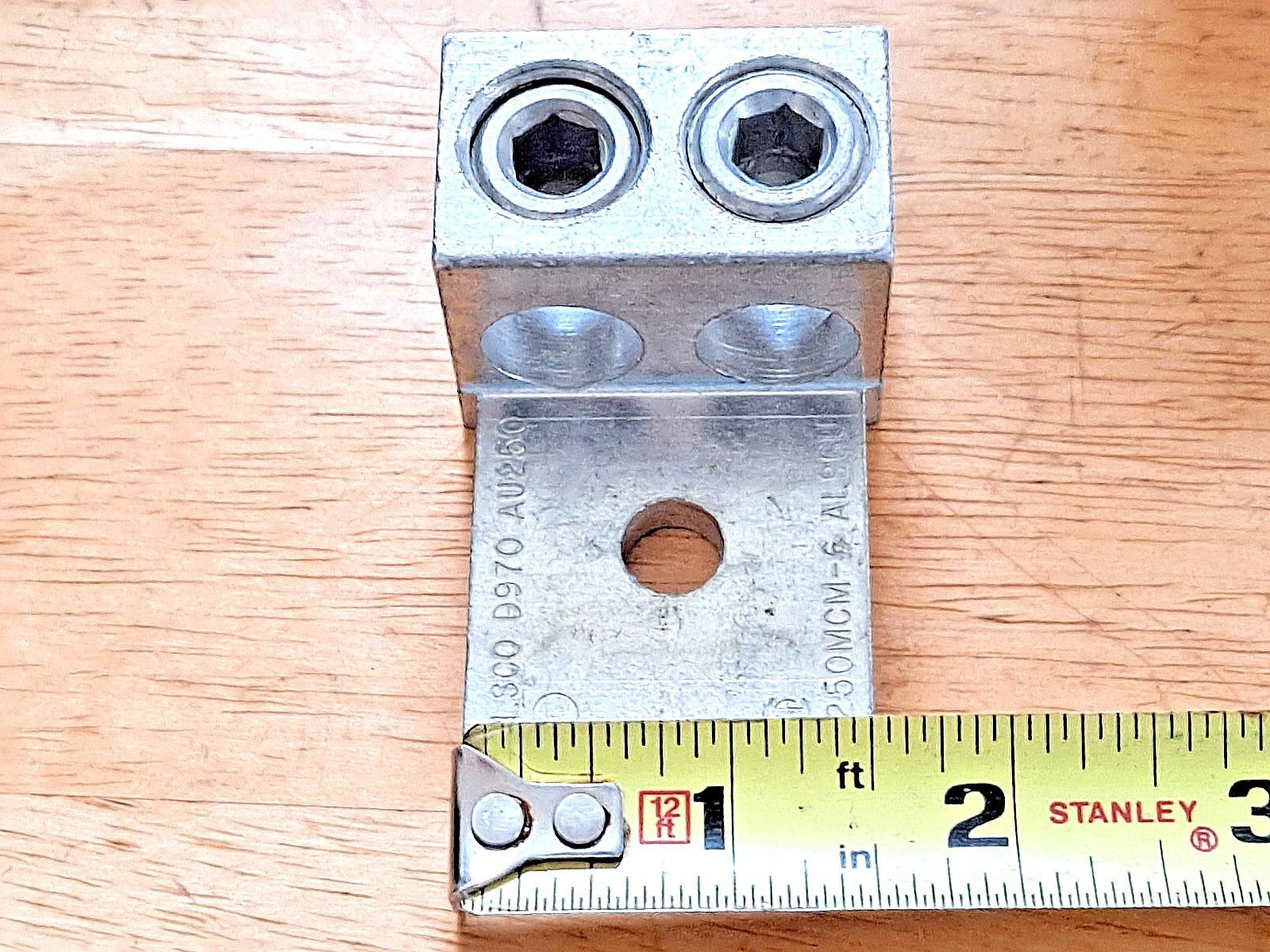 ILSCO D970 AU250 MECHANICAL LUG 250MCM-6 AL9CU NEW NOS FREE SHIPPING
